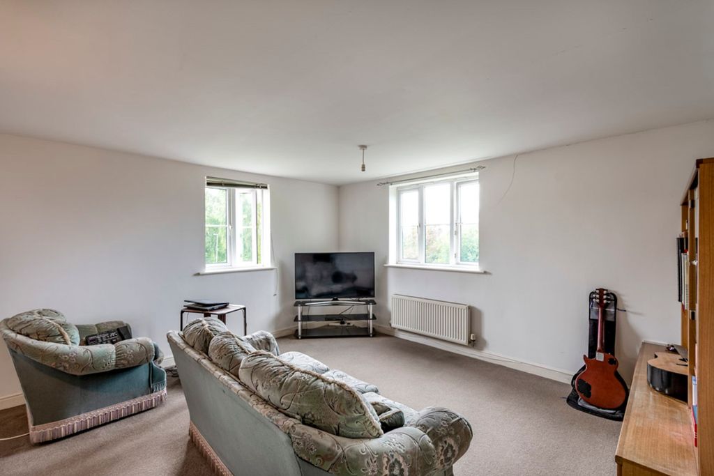 2 bed flat for saleWaterfields, Retford DN22 photo 3