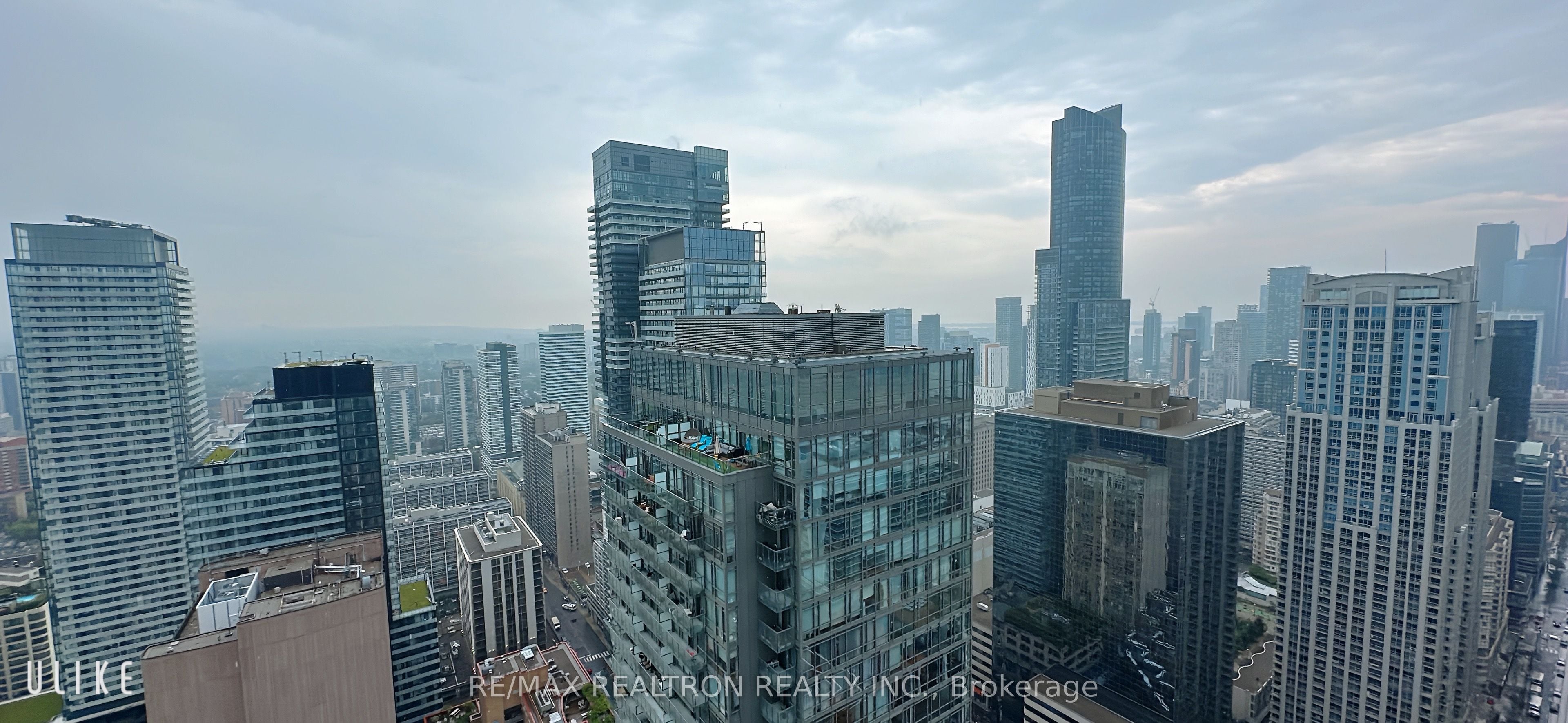 4707-832 Bay Street, Toronto, ON, M5S 1Z6