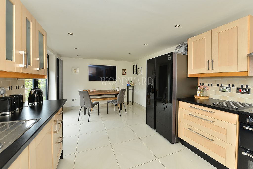 Additional image 19 of 4 bed detached house for saleClumber Close, Ripley DE5