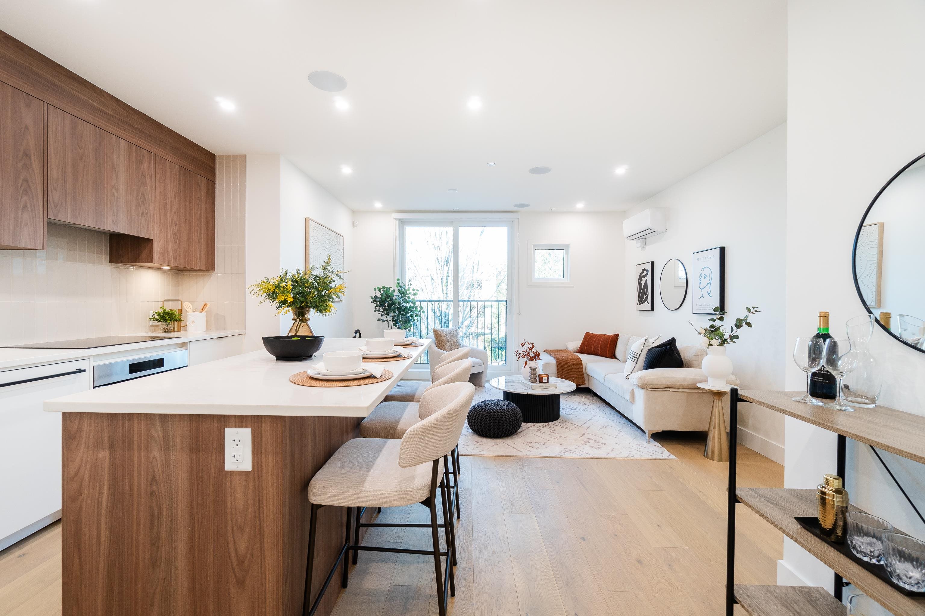 103-1550 3rd Avenue E, Vancouver, BC, V5N 1G9