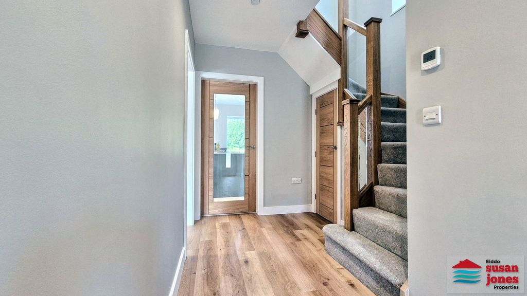 Additional image 7 of 3 bed detached house for salePenrallt, Pwllheli LL53