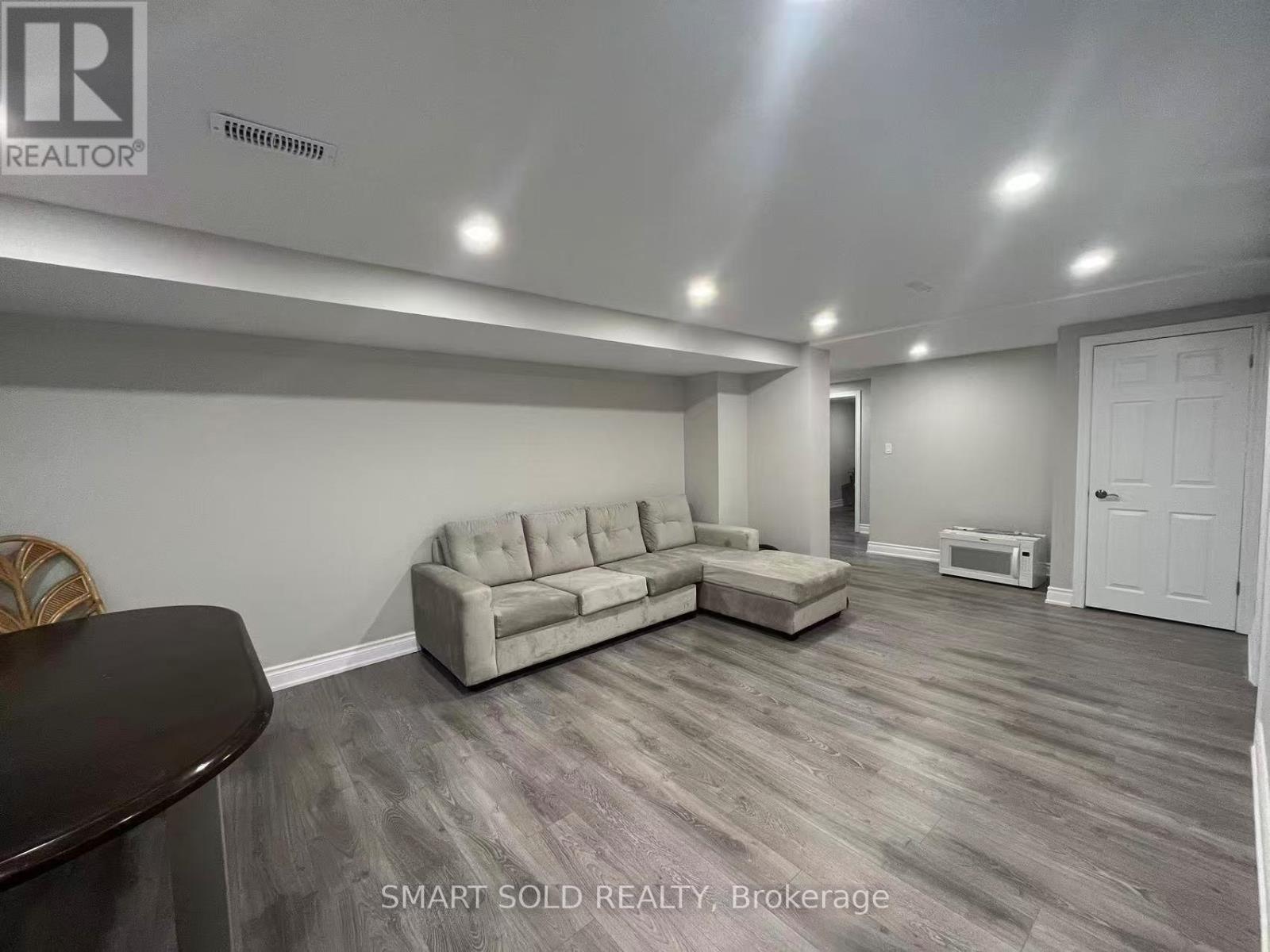 Additional image 2 of 45 Abbeywood Trail, Toronto, ON, M3B3B4