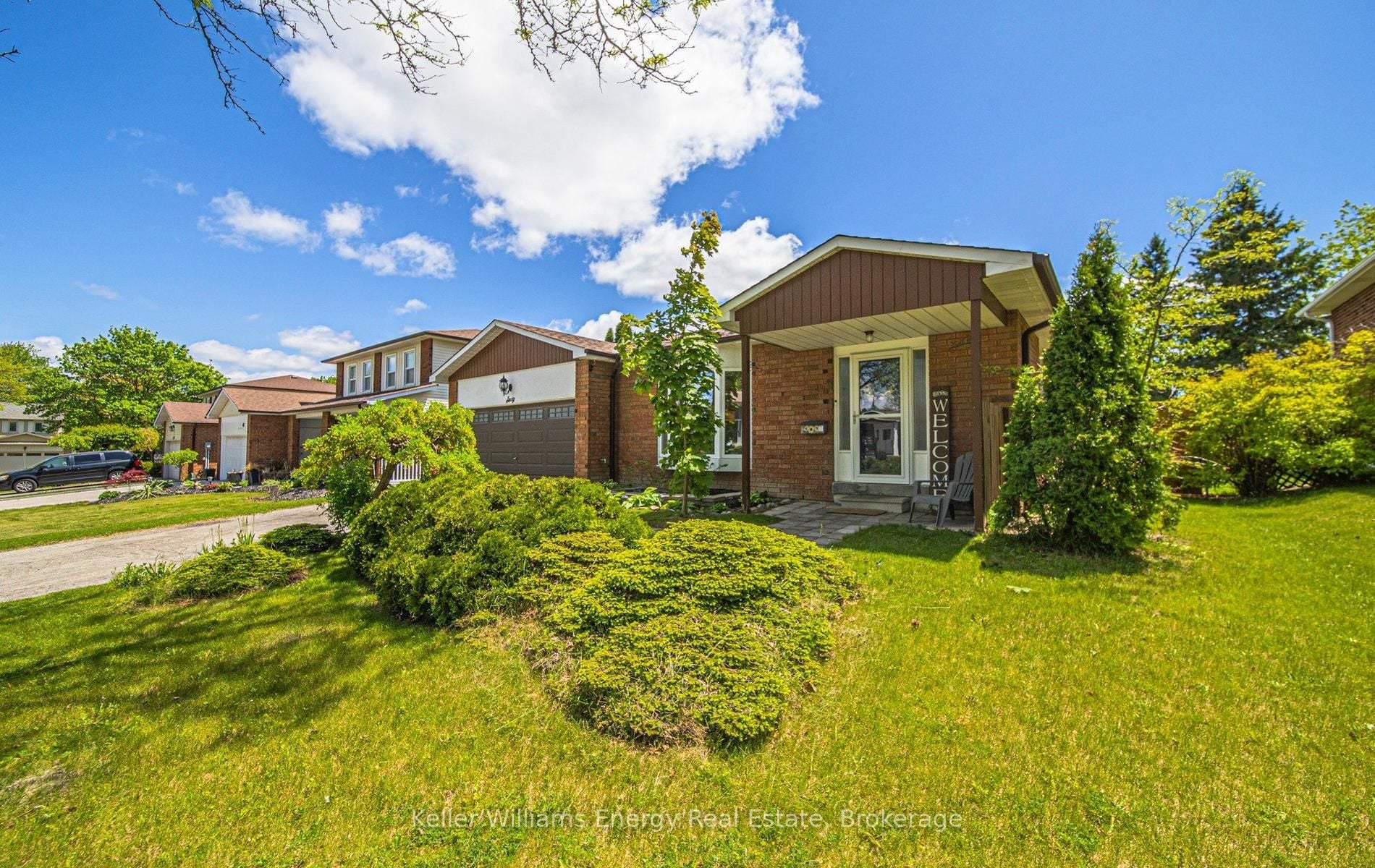60 Habitant Crescent, Whitby, ON, L1P 1E2 photo 3