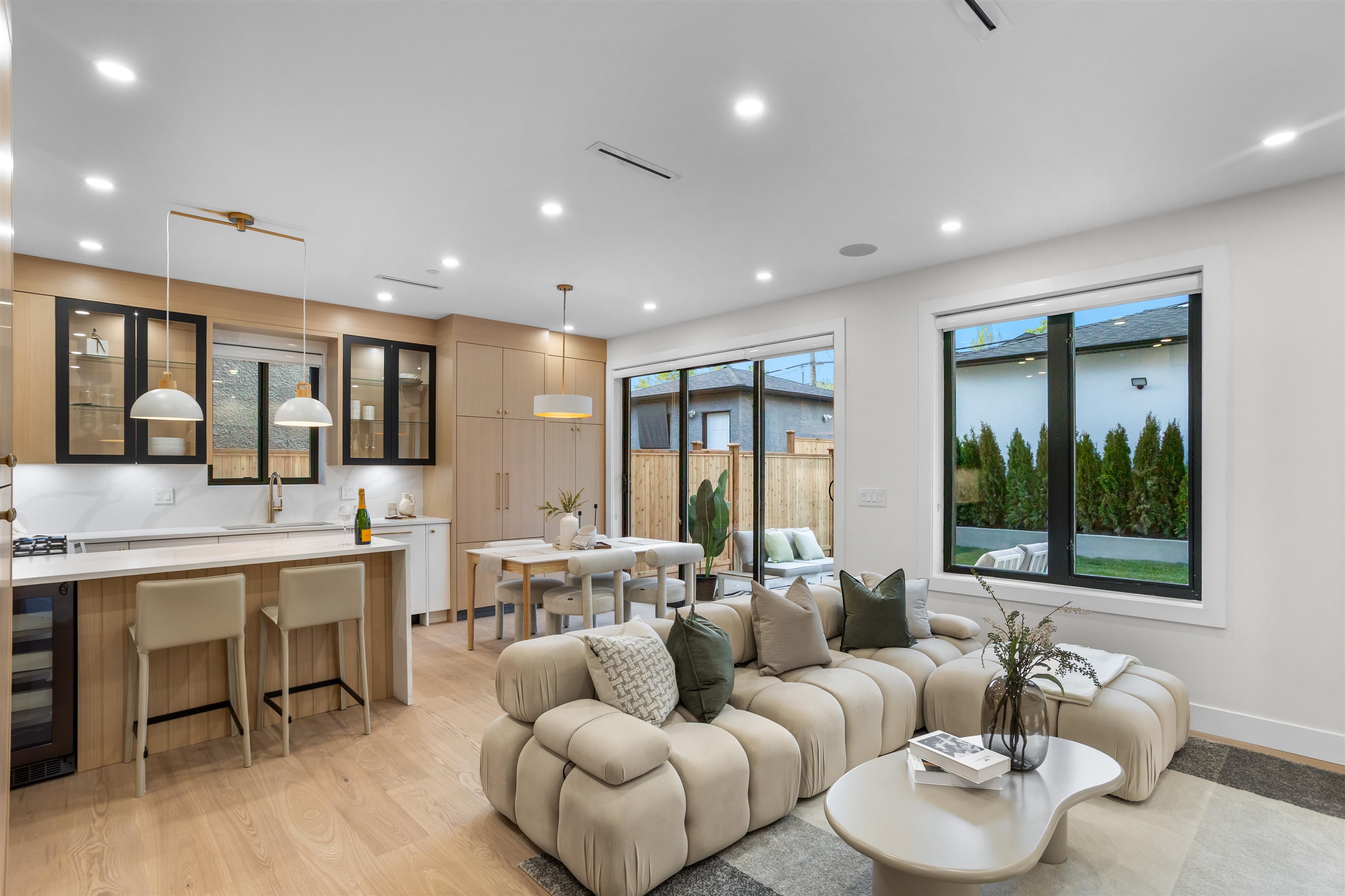 Additional image 3 of 2-165 45th Avenue E, Vancouver, BC, V5W 1W8