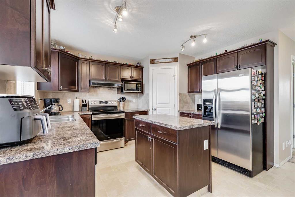 31 Taralake Gardens NE, Calgary, AB, T3J 0A8