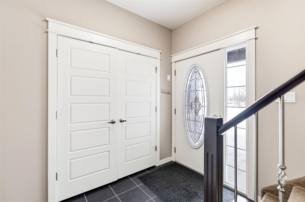 205 Van Slyke Way, Red Deer, AB, T4R 0N7 photo 5