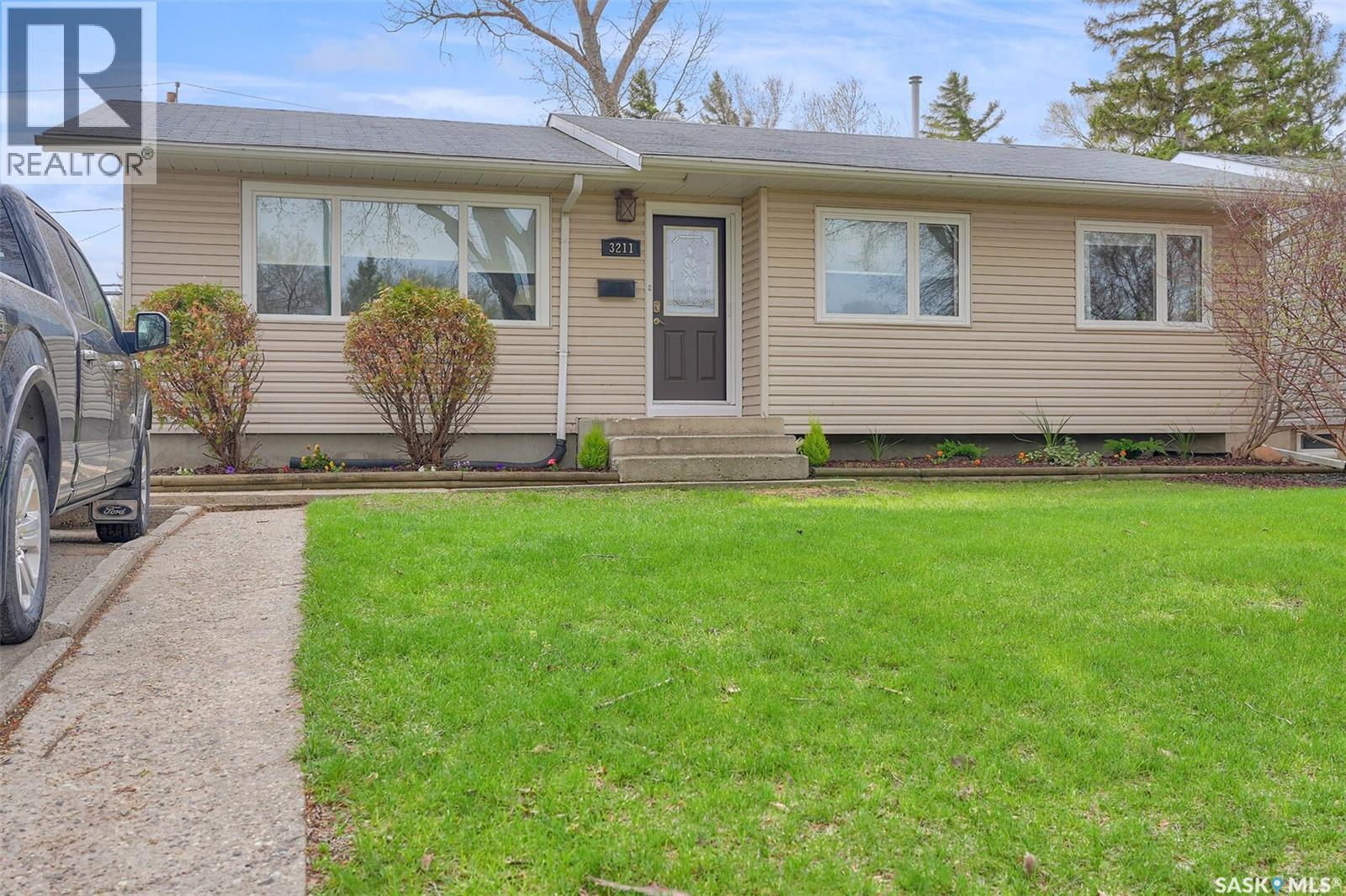 Additional image 3 of 3211 29th Avenue, Regina, SK, S4S2P1