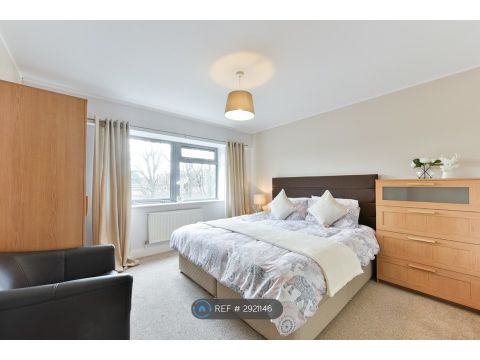 Rotherhithe Street, London SE16, Room to rent