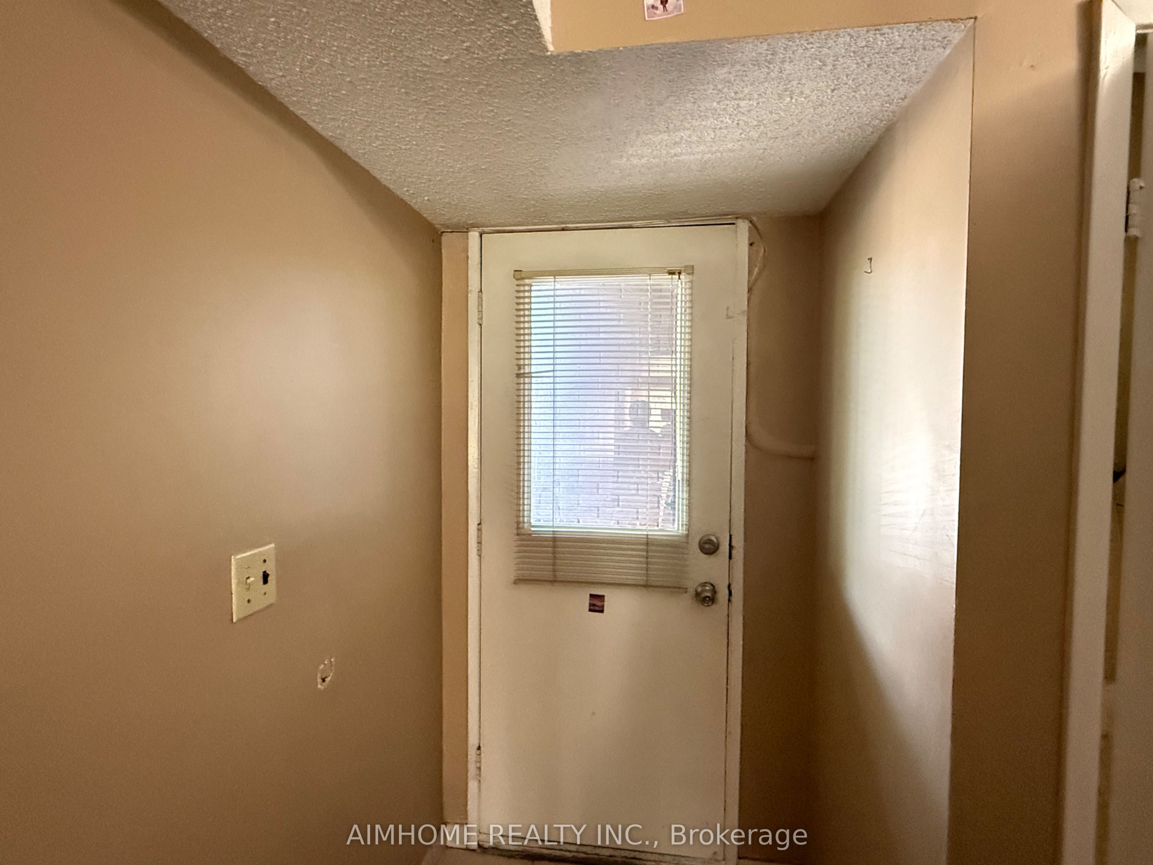 101 Crayford Drive, Toronto, ON, M1W 3B5 photo 2