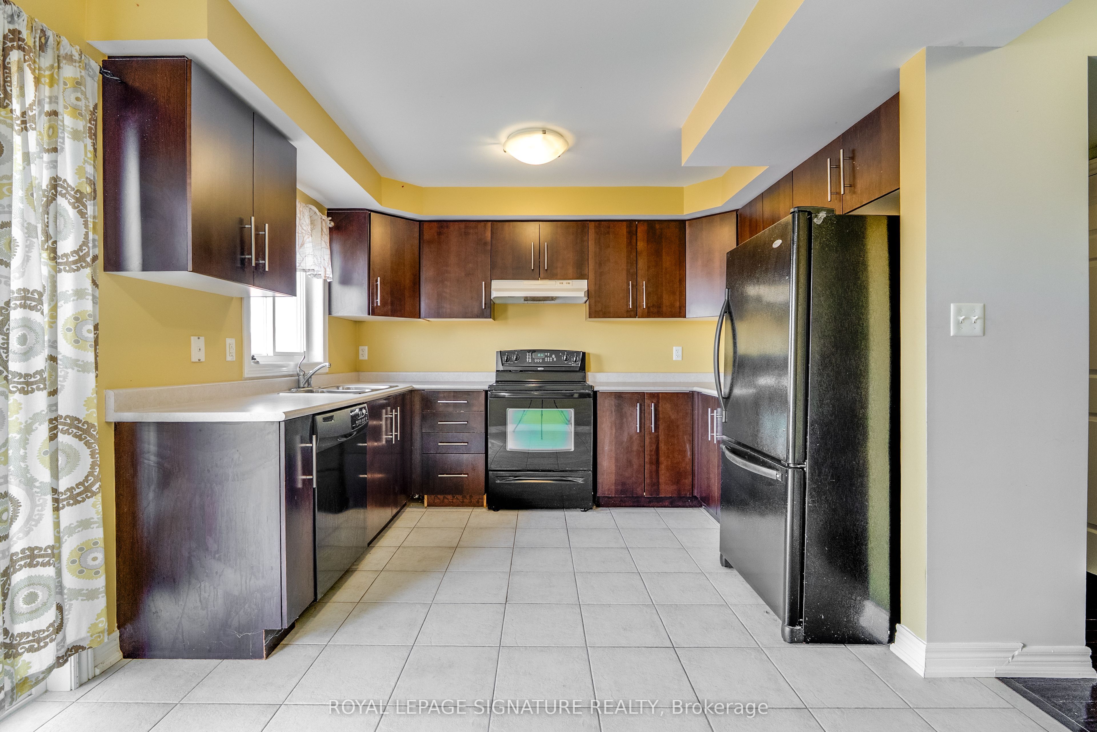54 Oakins Lane, Ajax, ON, L1T 0H1 photo 3
