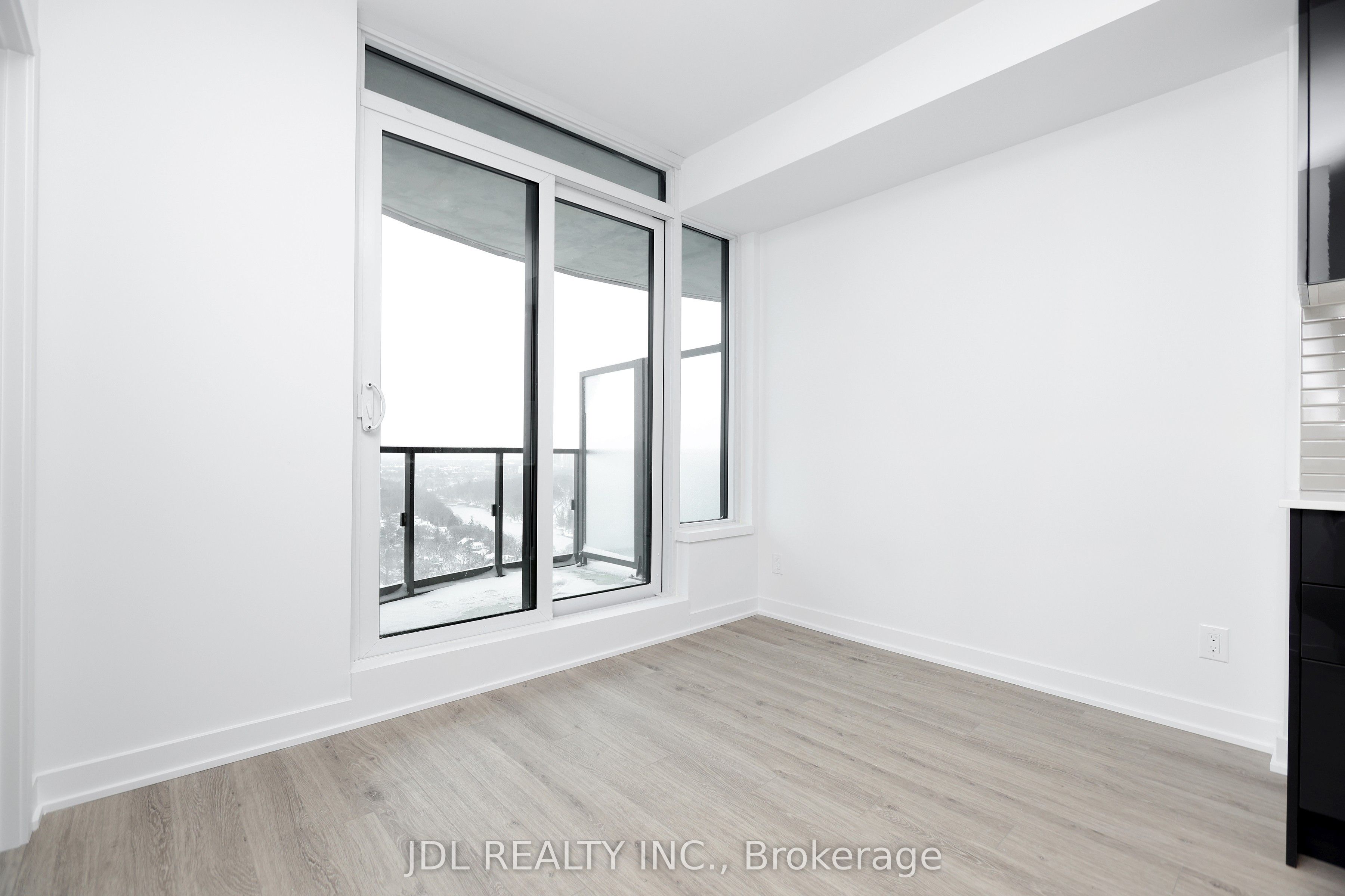 3915-1926 Lake Shore Boulevard W, Toronto, ON, M6S 1A1 photo 2