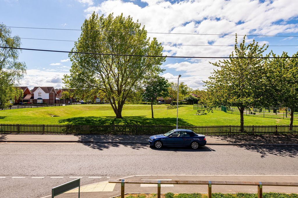 Additional image 9 of 2 bed flat for saleBaird Way, Minster On Sea, Sheerness ME12