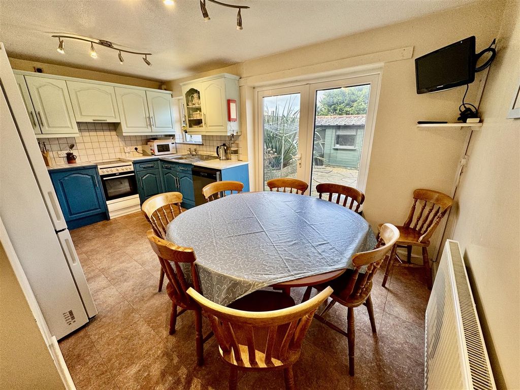 Additional image 17 of 4 bed town house for saleVictoria Parade, Pwllheli LL53