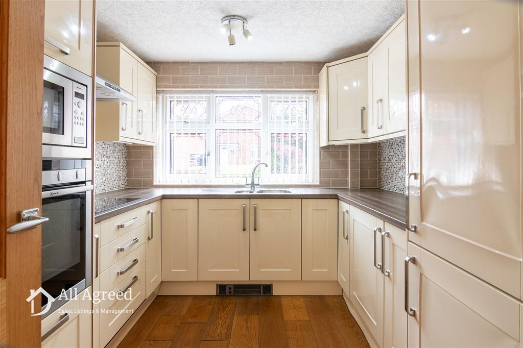 Additional image 3 of 3 bed bungalow for saleFerrers Way, Ripley DE5