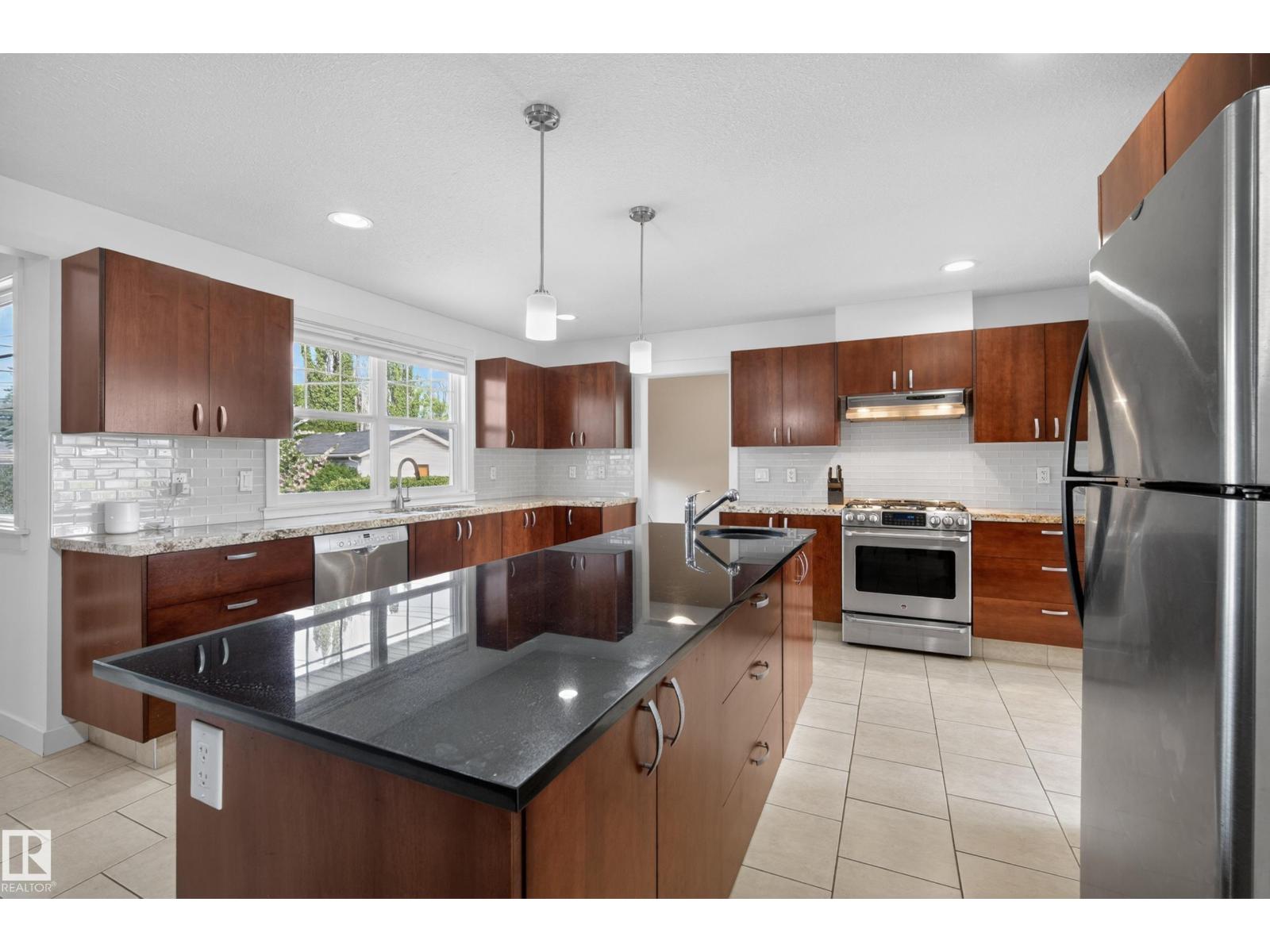 9036 145 Street NW, Edmonton, AB, T5R0V2