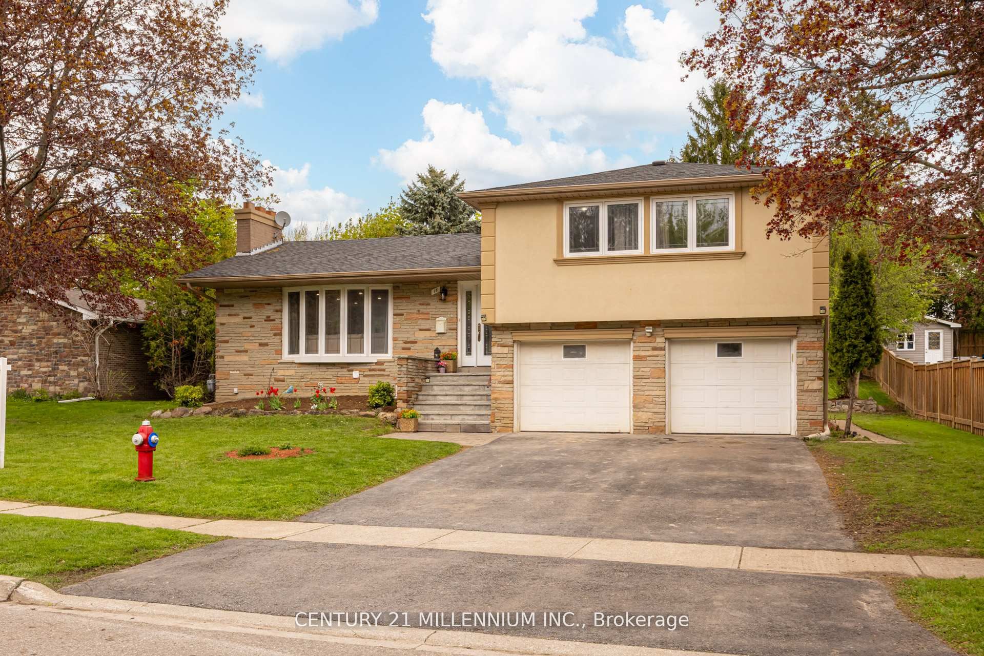 18 Ridgehill Drive, Brampton, ON, L6Y 2C4 photo 2