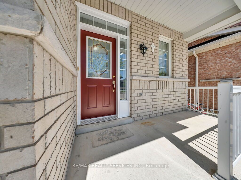 15 Lockburn Crescent, Brampton, ON, L7A 3W7 photo 3