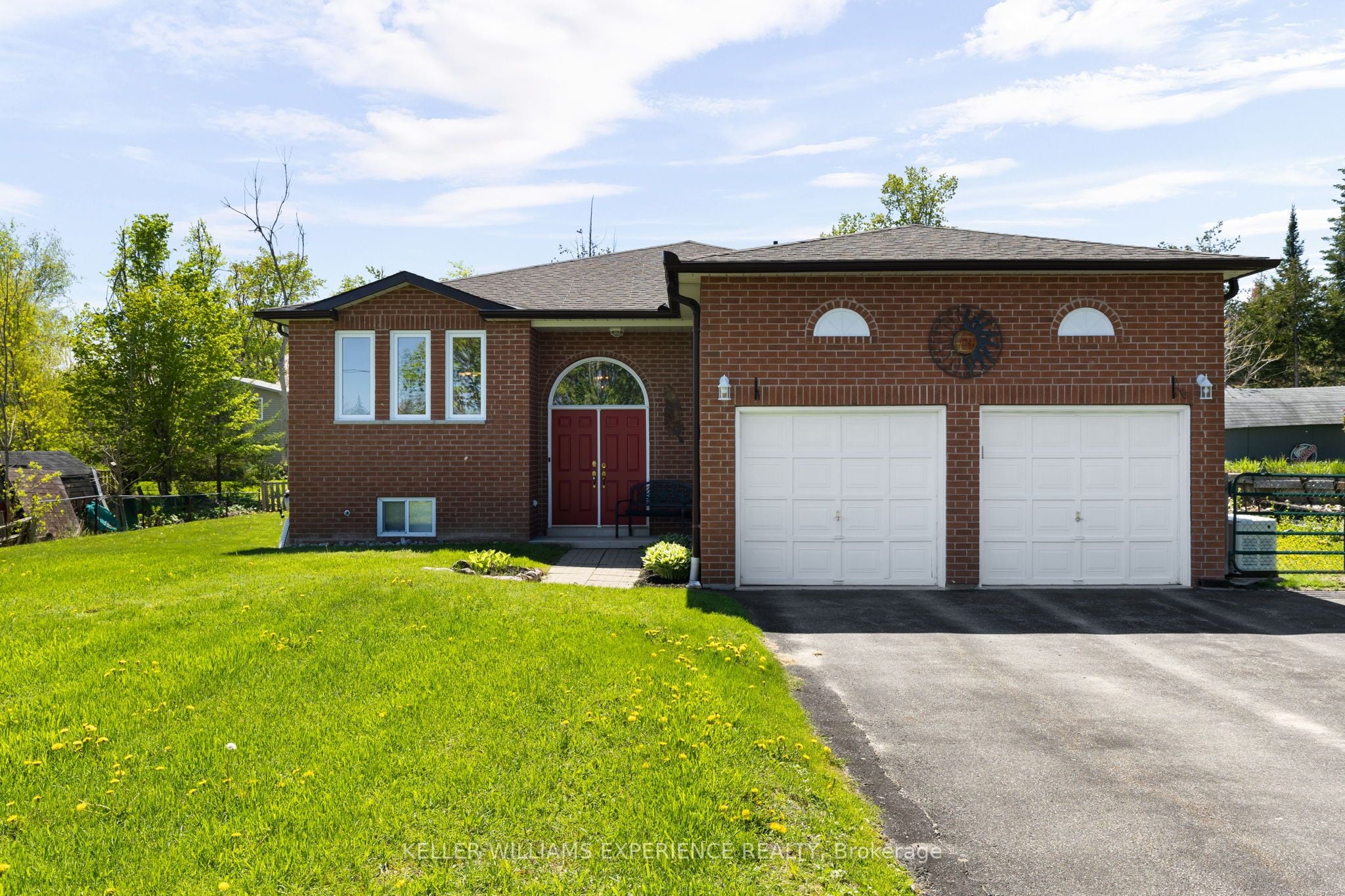 4 Campbell Avenue, Oro-medonte, ON, L0L 1T0