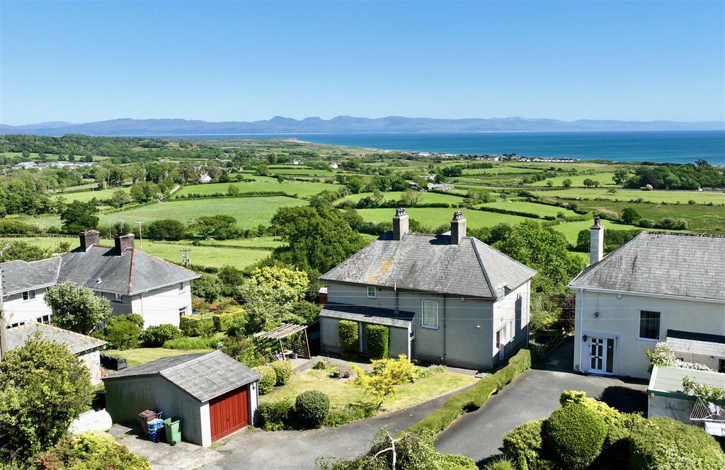 Additional image 2 of 4 bed detached house for saleLlwynhudol, Pwllheli LL53