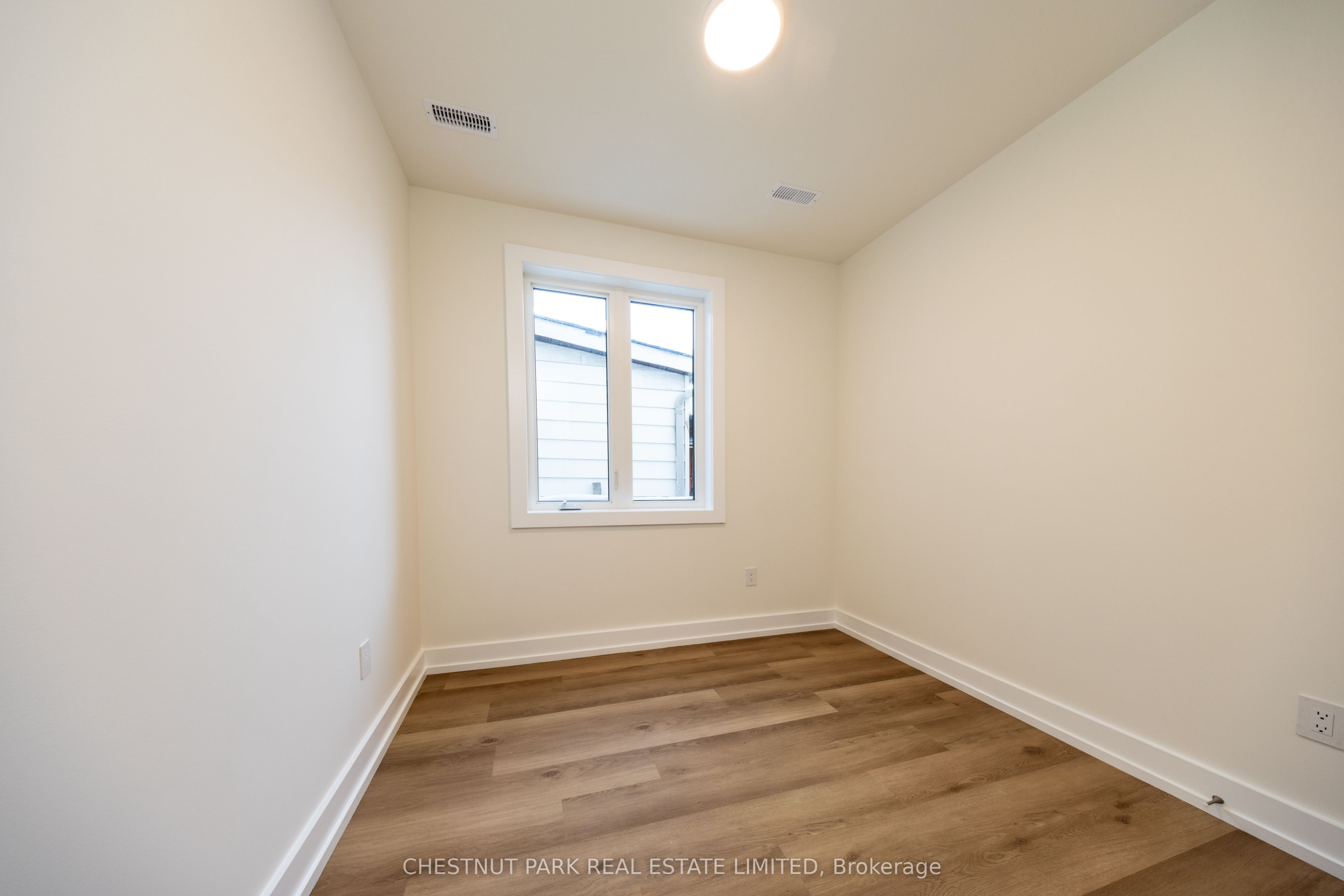 B-29 Hatherley Road, Toronto, ON, M6E 1V8 photo 5