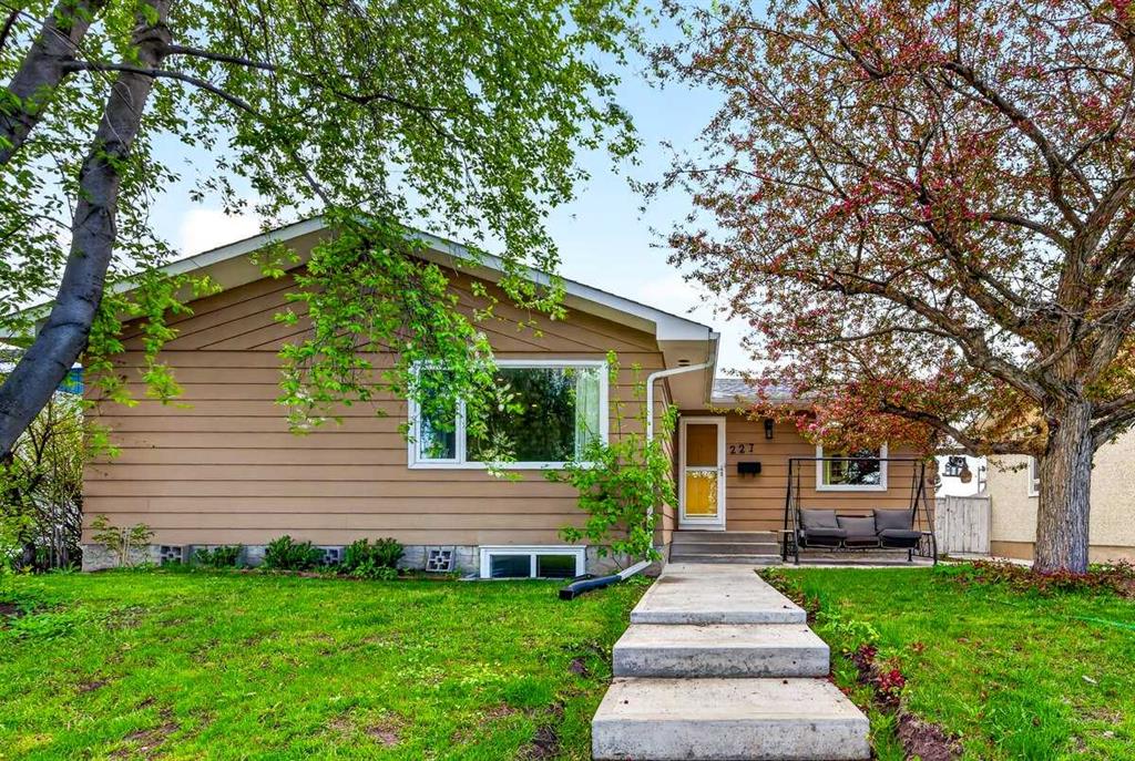 227 Martell Road NE, Calgary, AB, T2A 2X2 photo 2