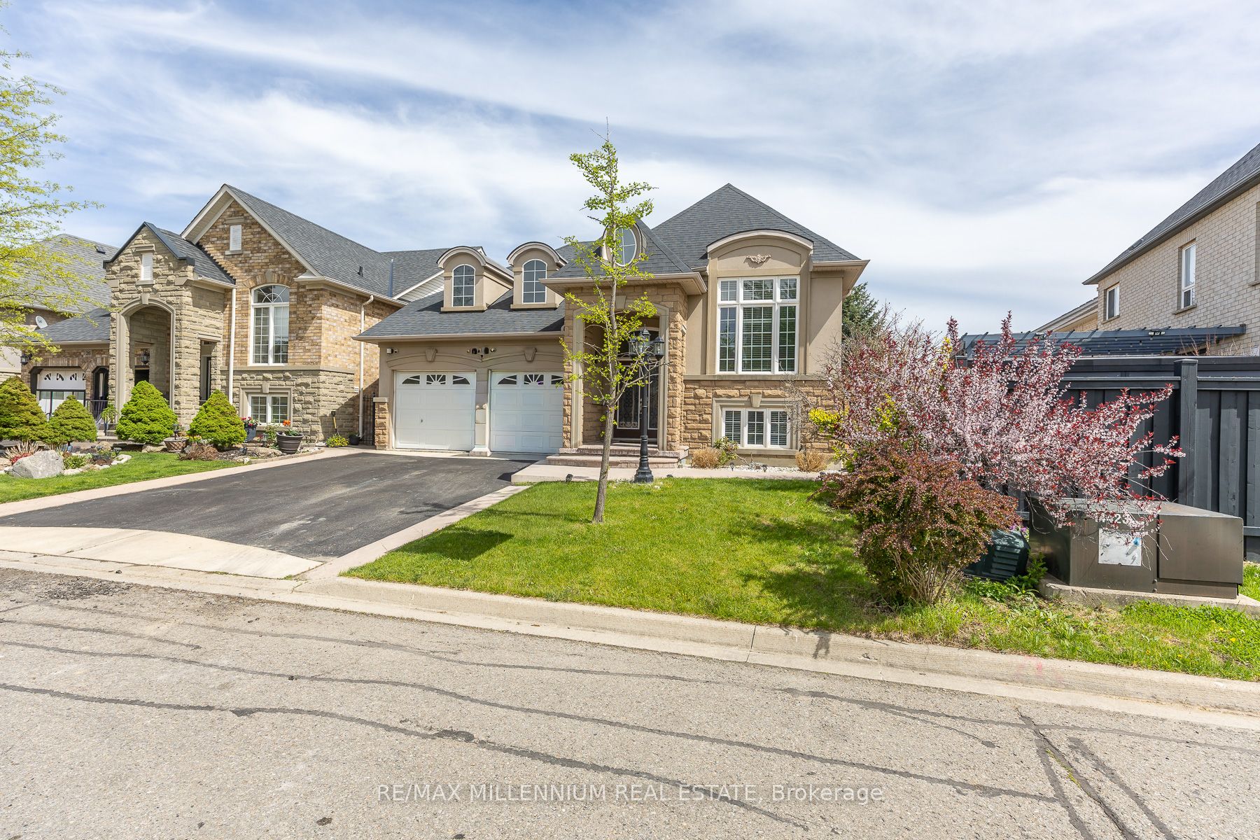 28 Donherb Crescent, Caledon, ON, L7C 1E4 photo 3