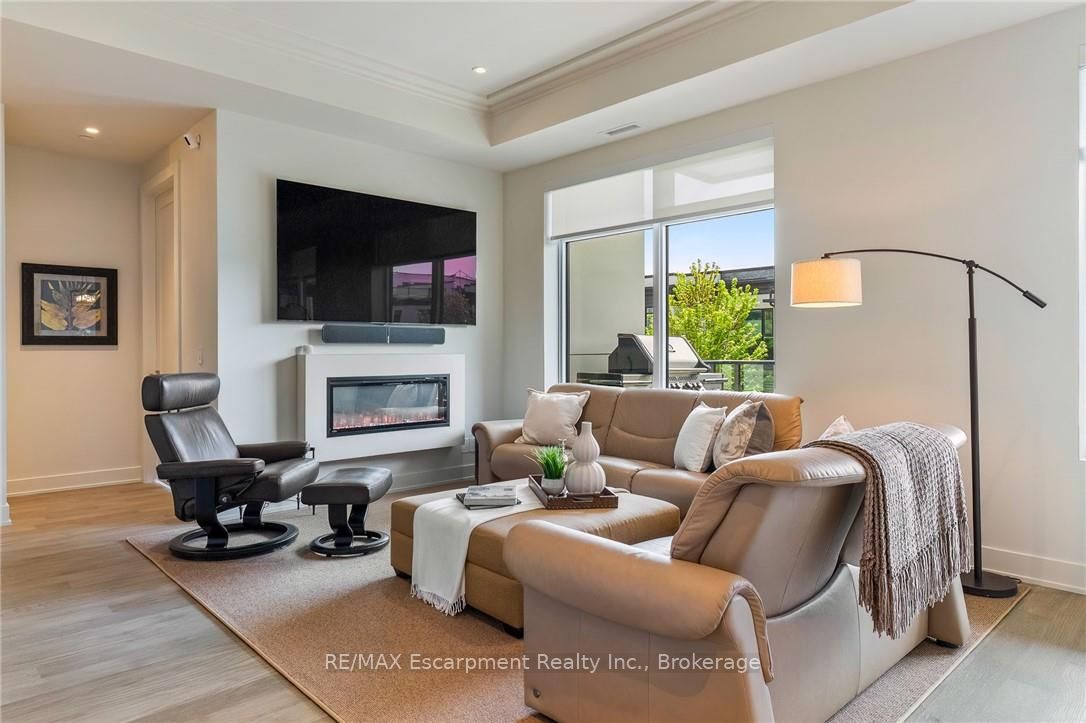 Additional image 6 of 303-123 Maurice Drive, Oakville, ON, L6K 2W6