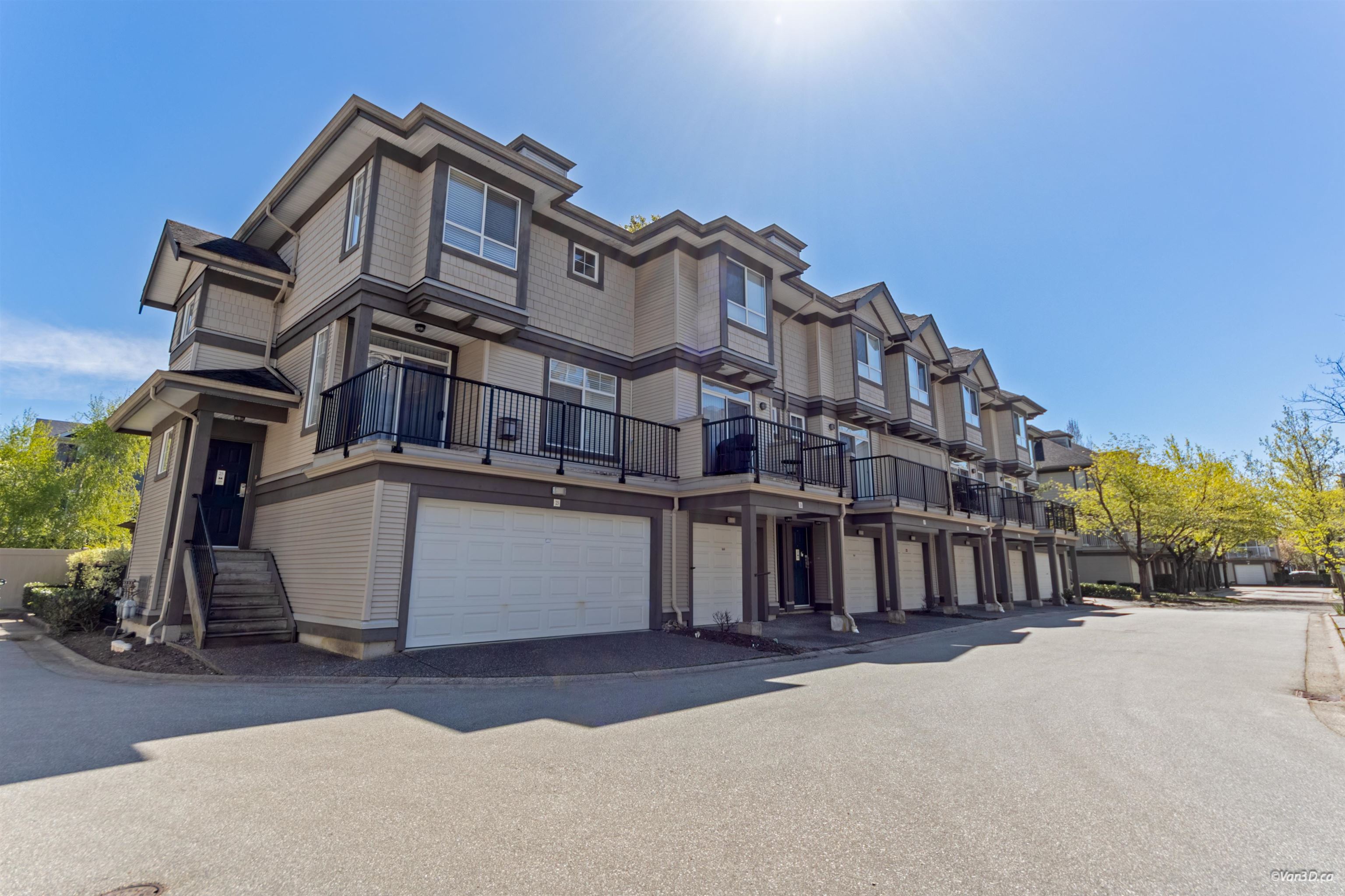 27-6300 Alder Street, Richmond, BC, V6Y 4G5 photo 2