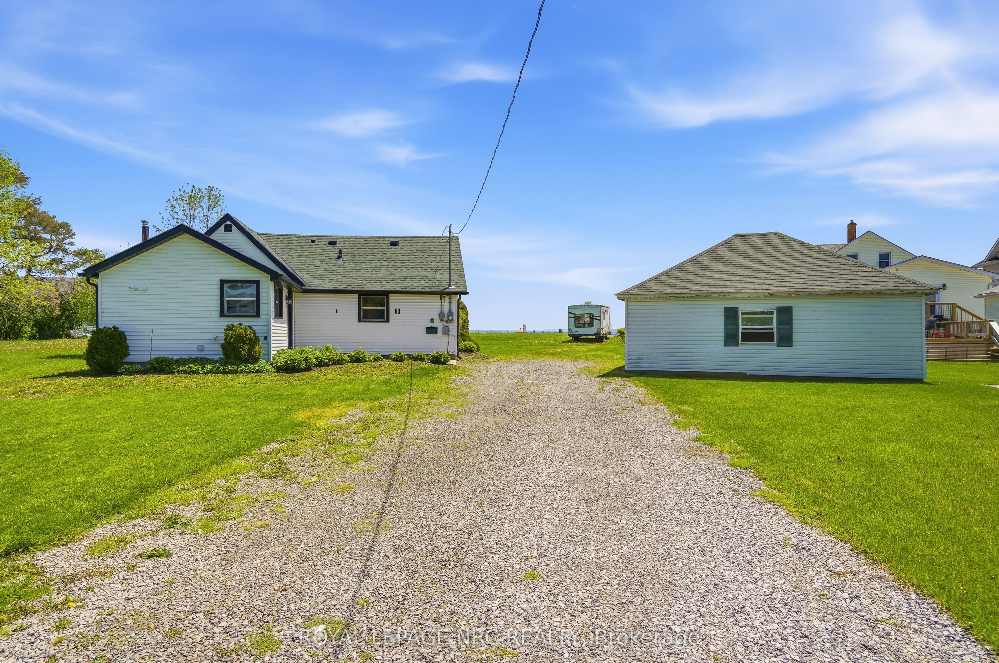 11 White Avenue, Fort Erie, ON, L2A 1C6 photo 4