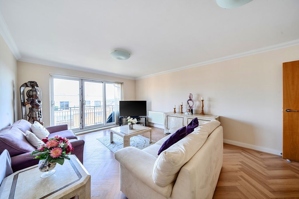 Additional image 2 of 2 bed flat for salePenn Place, Northway, Rickmansworth WD3