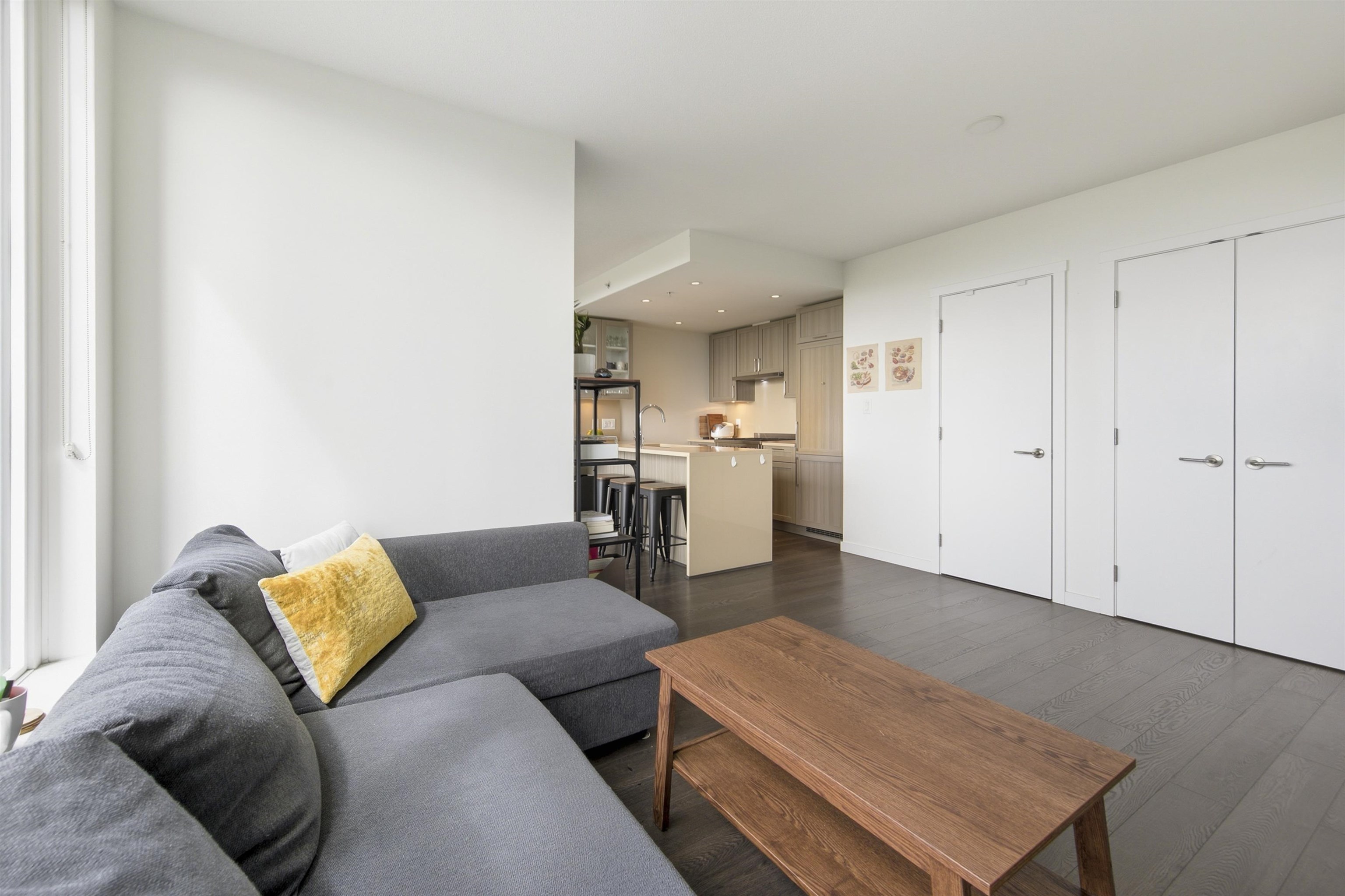 1104-5665 Boundary Road, Vancouver, BC, V5R 0E4 photo 3