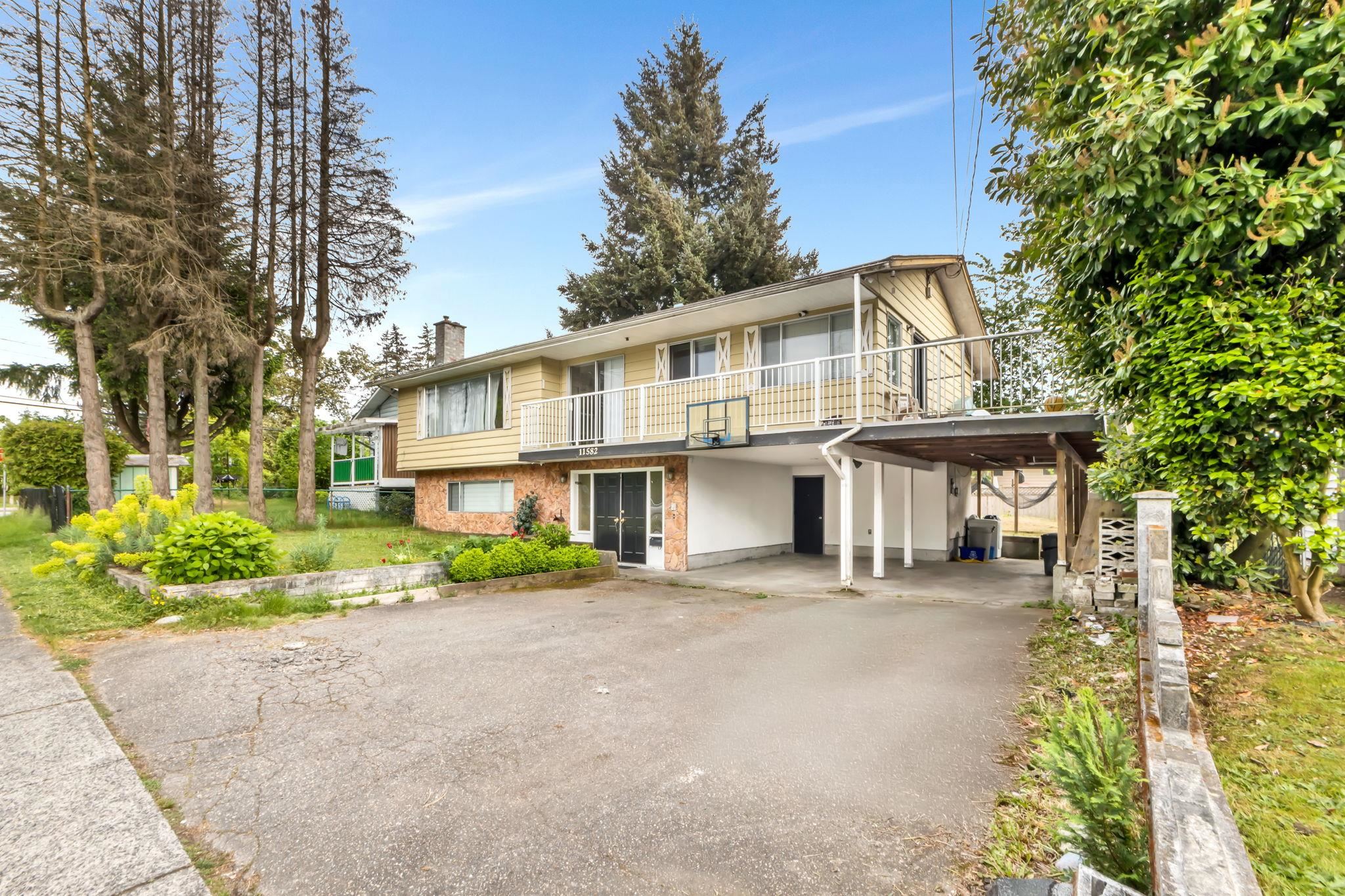 11582 84a Avenue, Delta, BC, V4C 2S6 photo 2