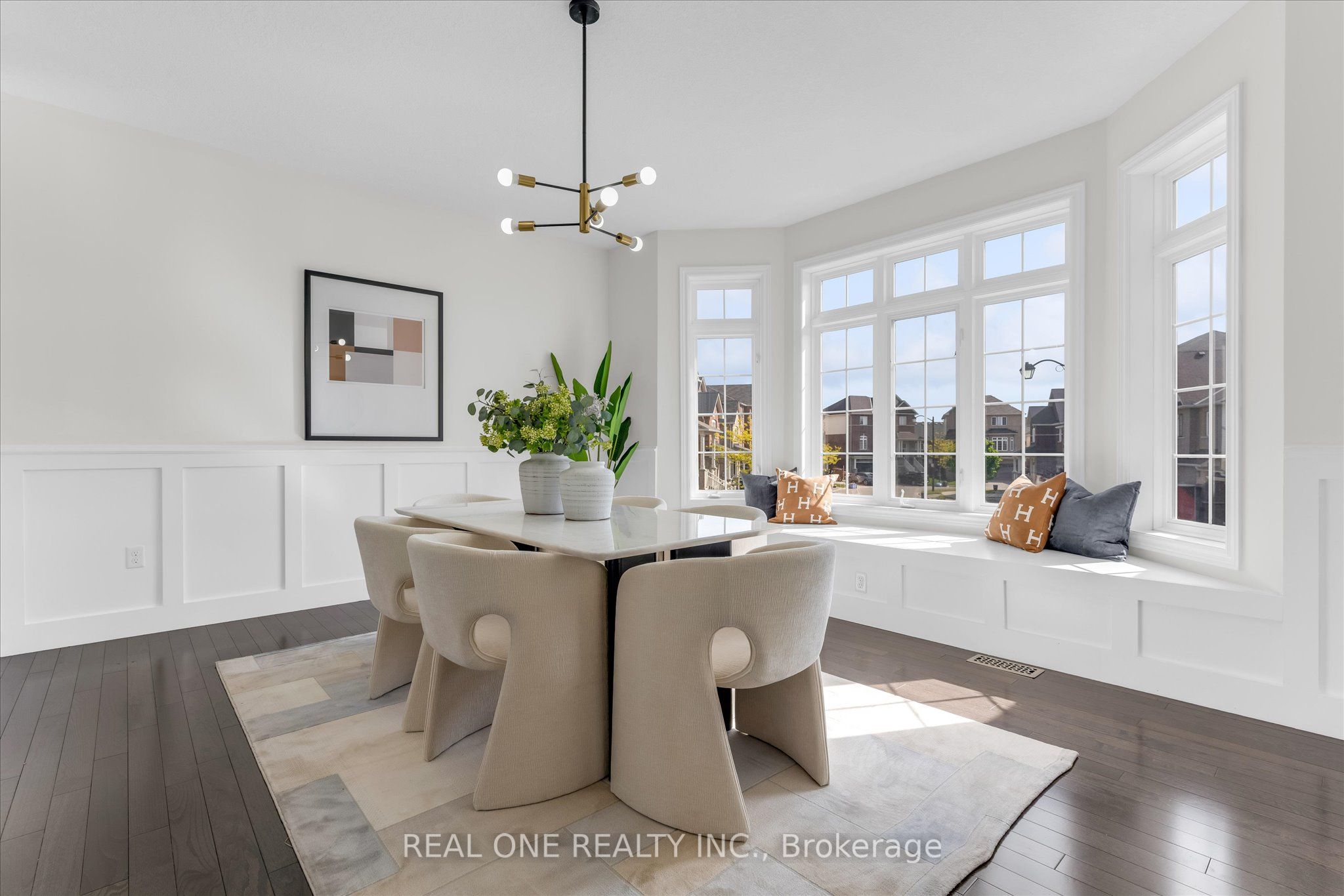 556 Sanderson Crescent, Milton, ON, L9T 8L9