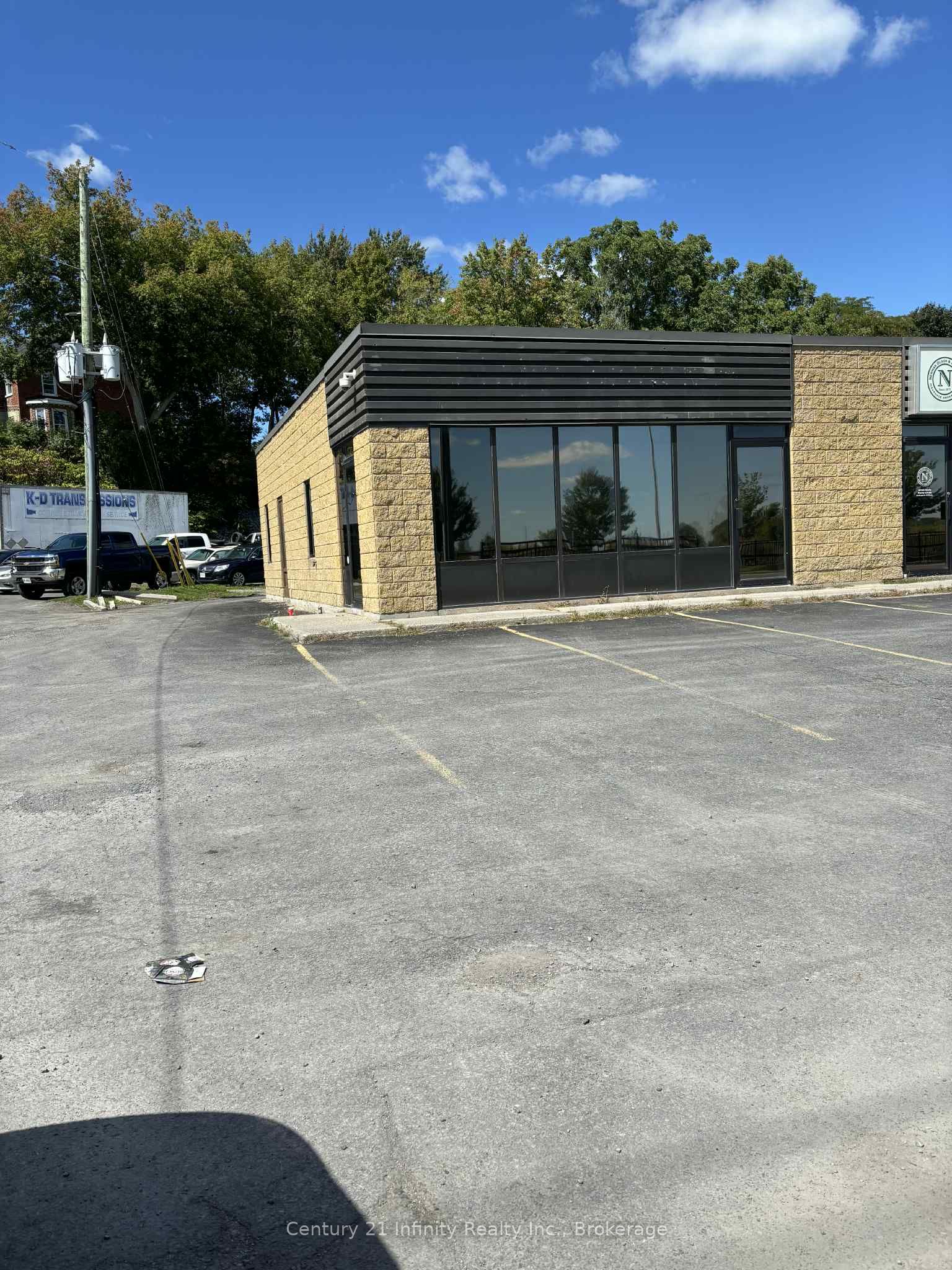 62 Dundas Street W, Belleville, ON, K8P 1A3