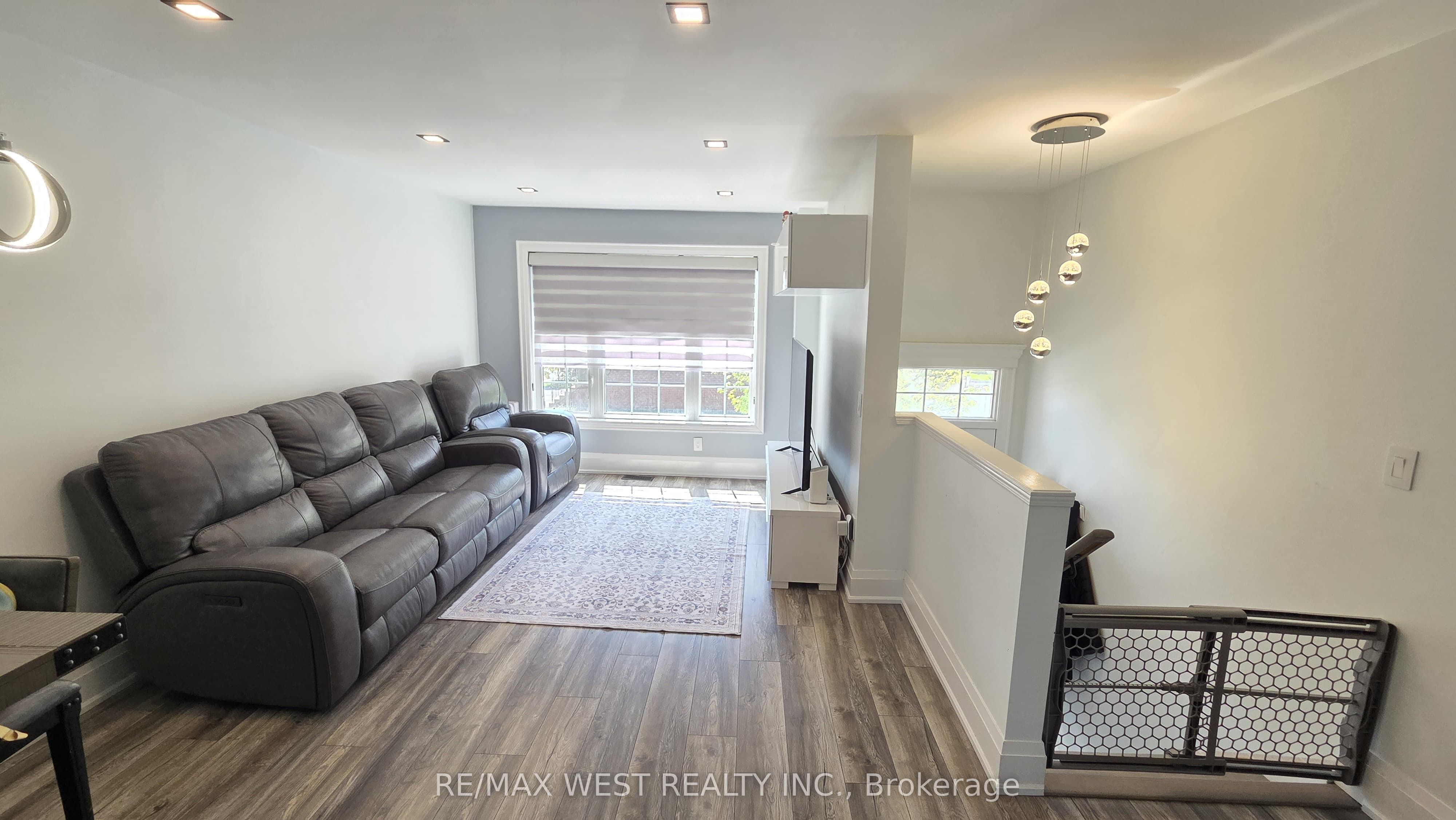Additional image 2 of 33-3020 Cedarglen Gate, Mississauga, ON, L5C 4S7