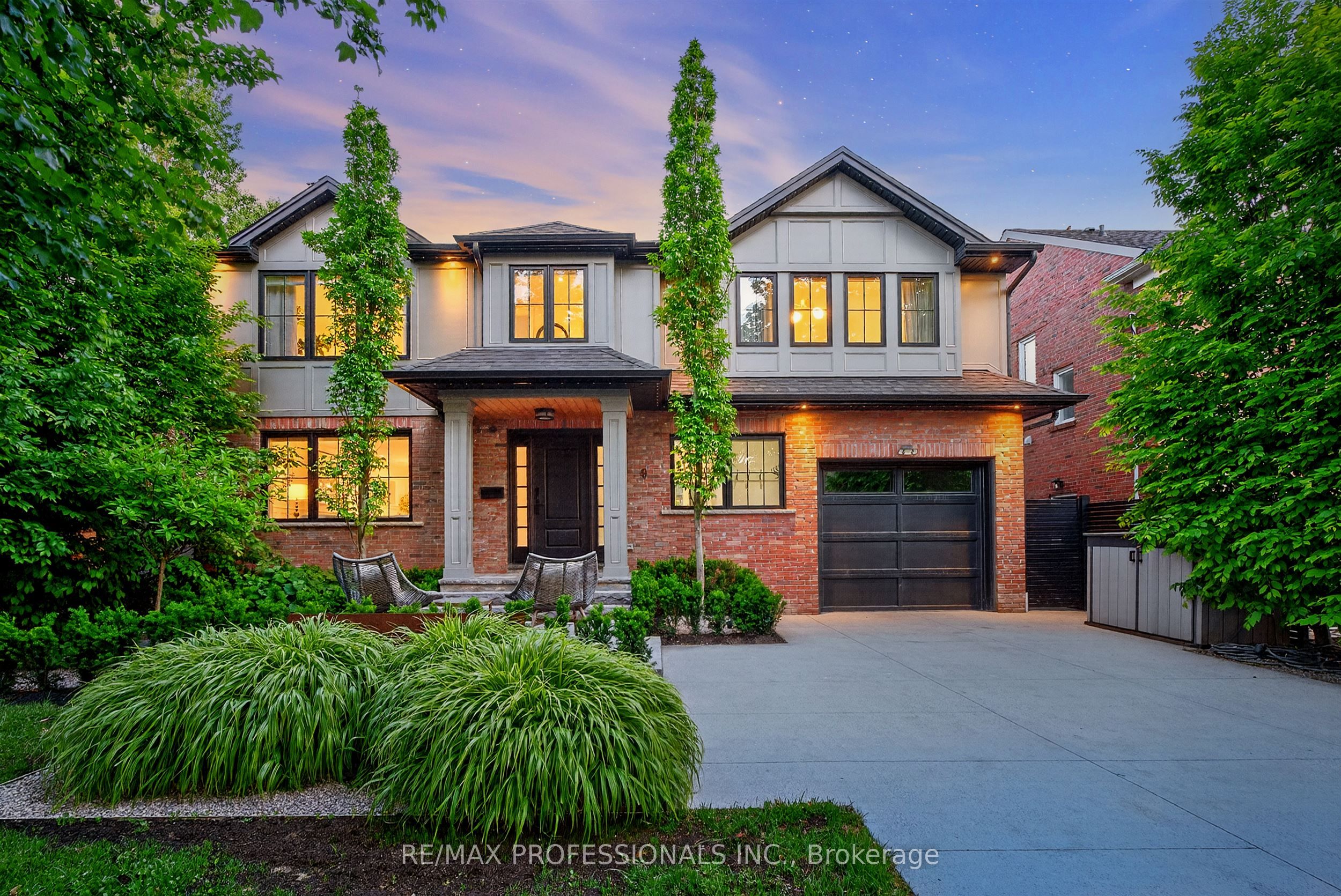 9 Bernice Avenue, Toronto, ON, M8Y 1Z5
