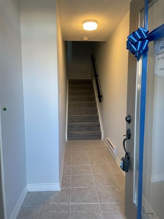 Additional image 2 of 704 Kizis Private, Ottawa, ON, K1K 5A4