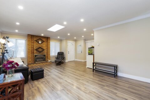 Additional image 8 of 9683 155b Street, Surrey, BC, V3R 7N9