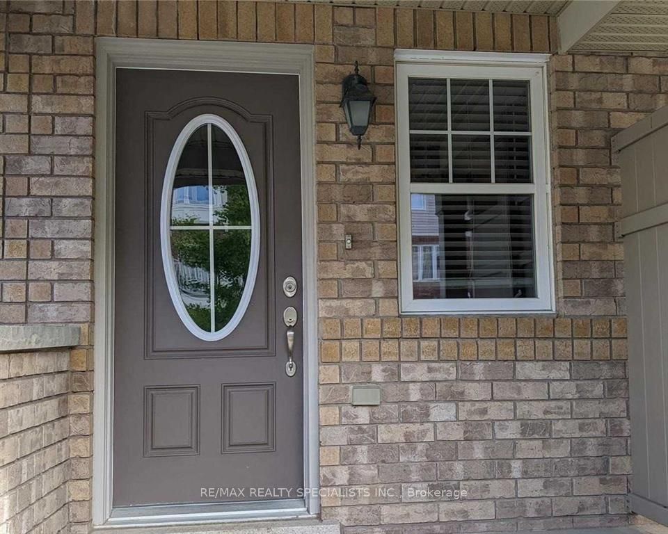 826 Fowles Court, Milton, ON, L9T 0Z6 photo 2