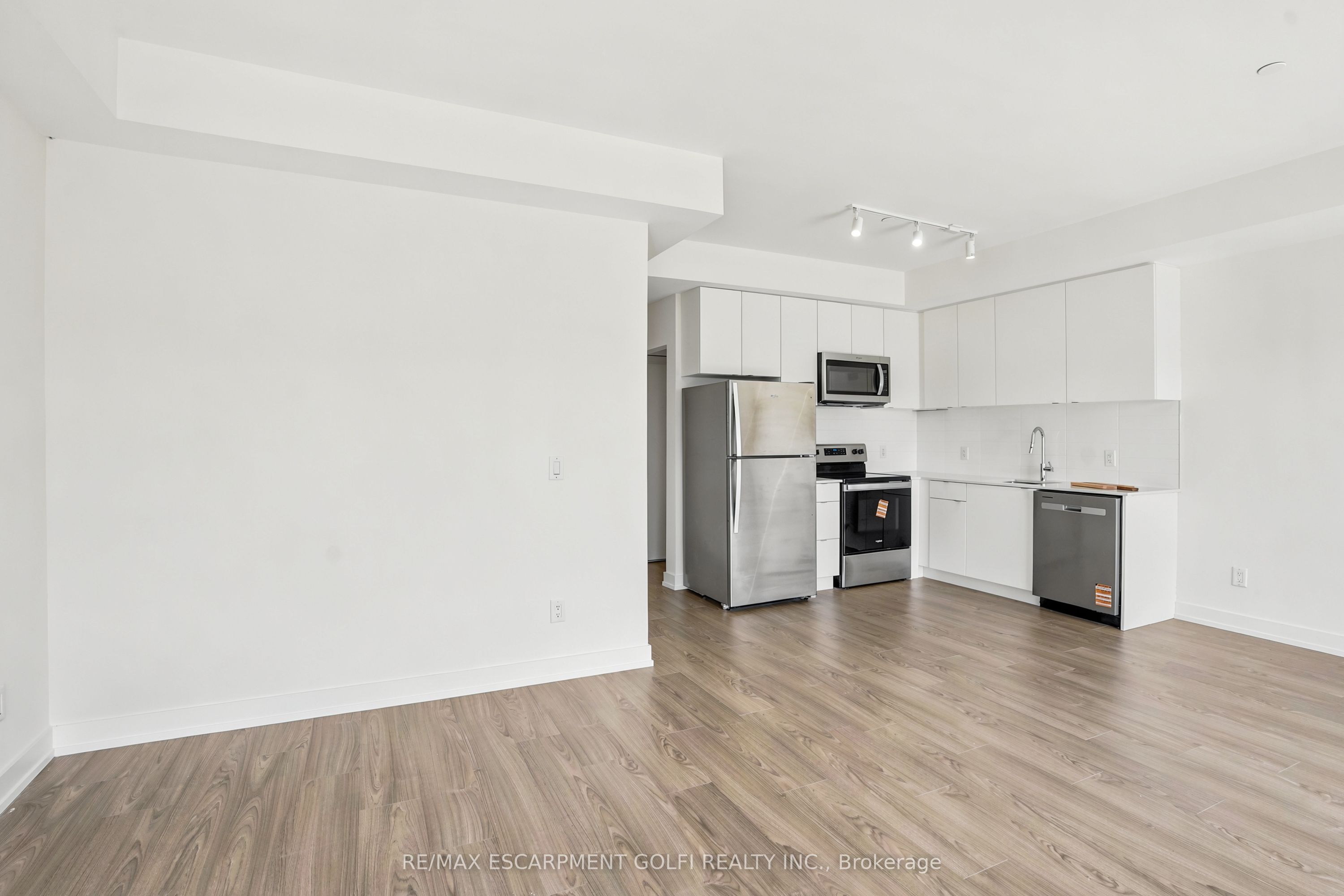 307B-16 Melbourne Avenue, St. Catharines, ON, L2P 0G5 photo 5