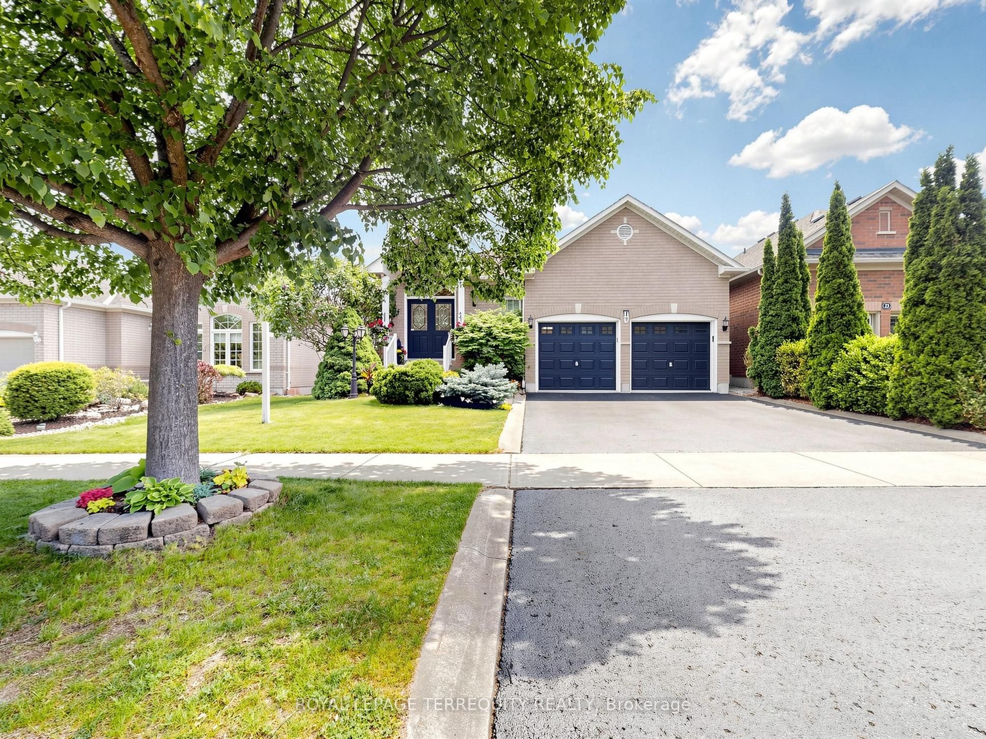 19 Johnson Crescent, Halton Hills, ON, L7G 6C9 photo 3