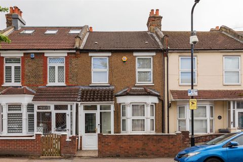Royston Avenue, Chingford E4