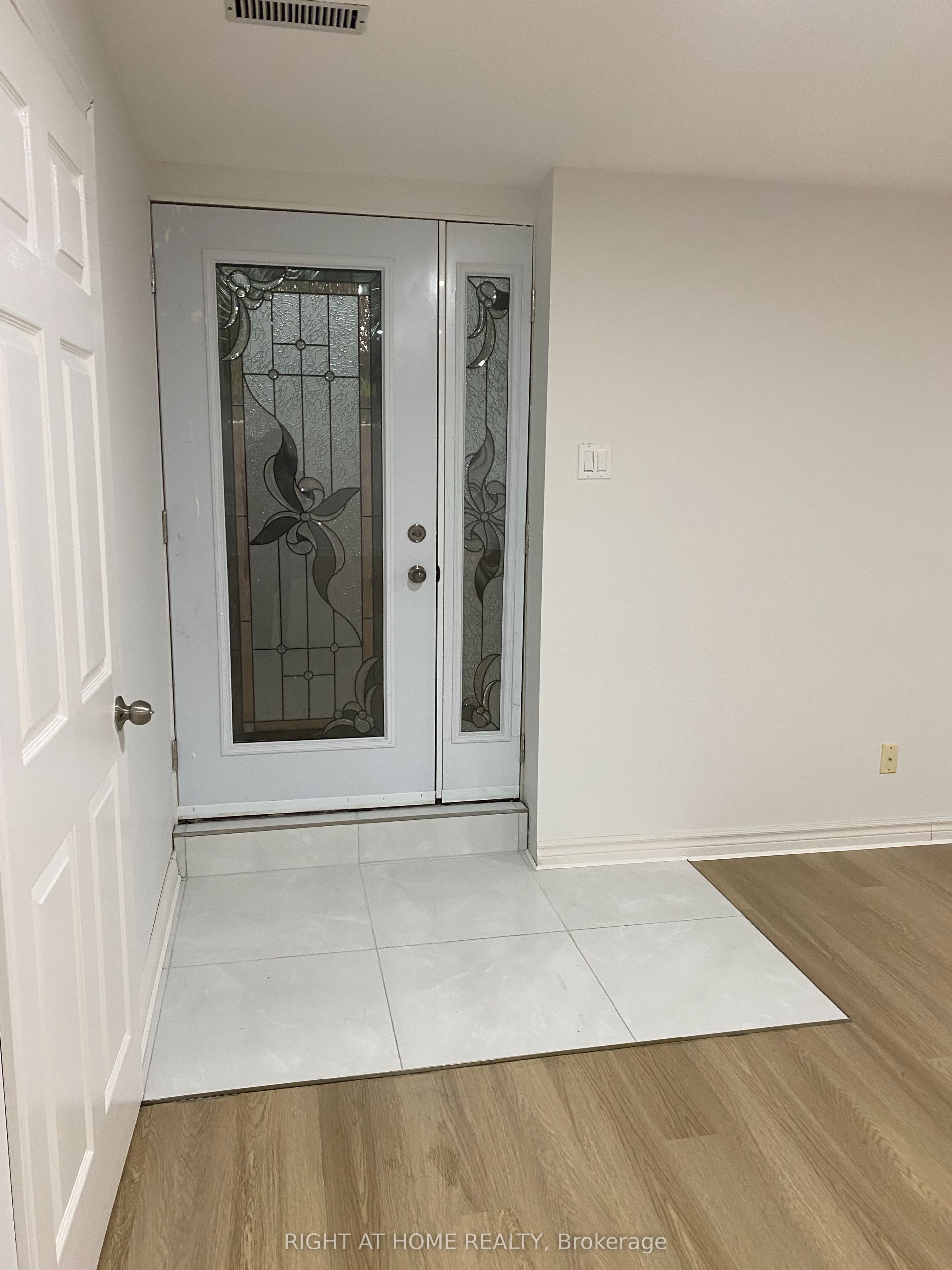 33 Country Heights Drive, Richmond Hill, ON, L4E 3M8