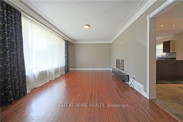 Additional image 3 of 580 Taplow Crescent, Oakville, ON, L6L 4W2