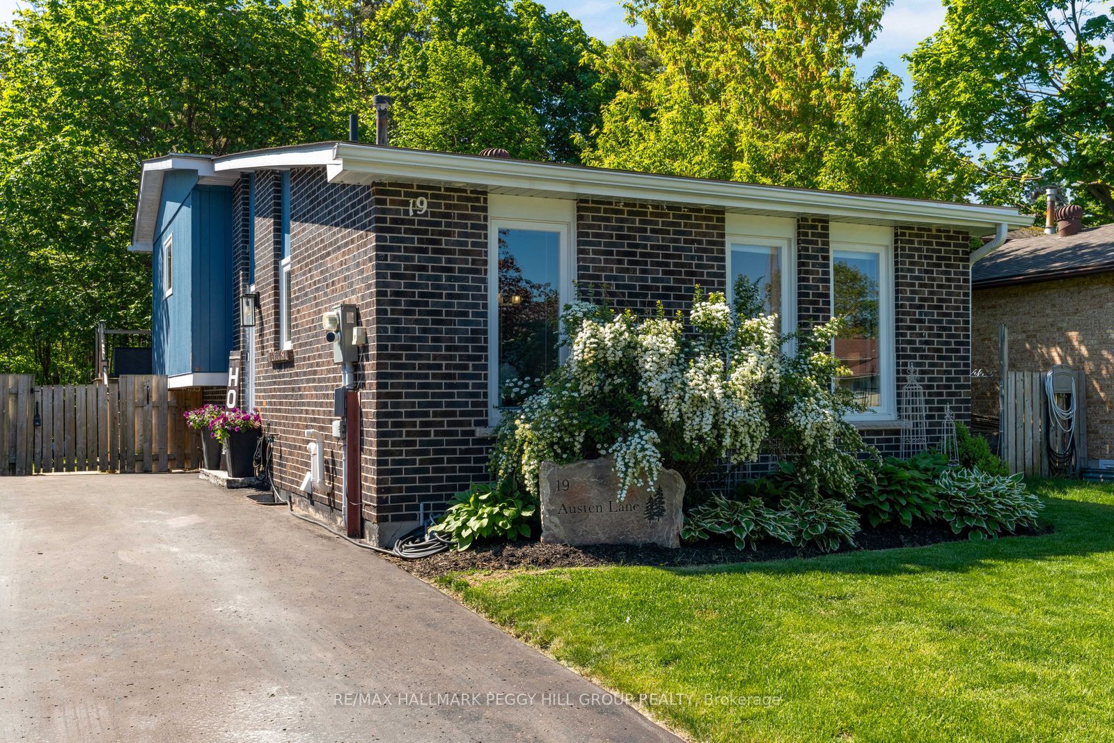 19 Austen Lane, Barrie, ON, L4N 4V4