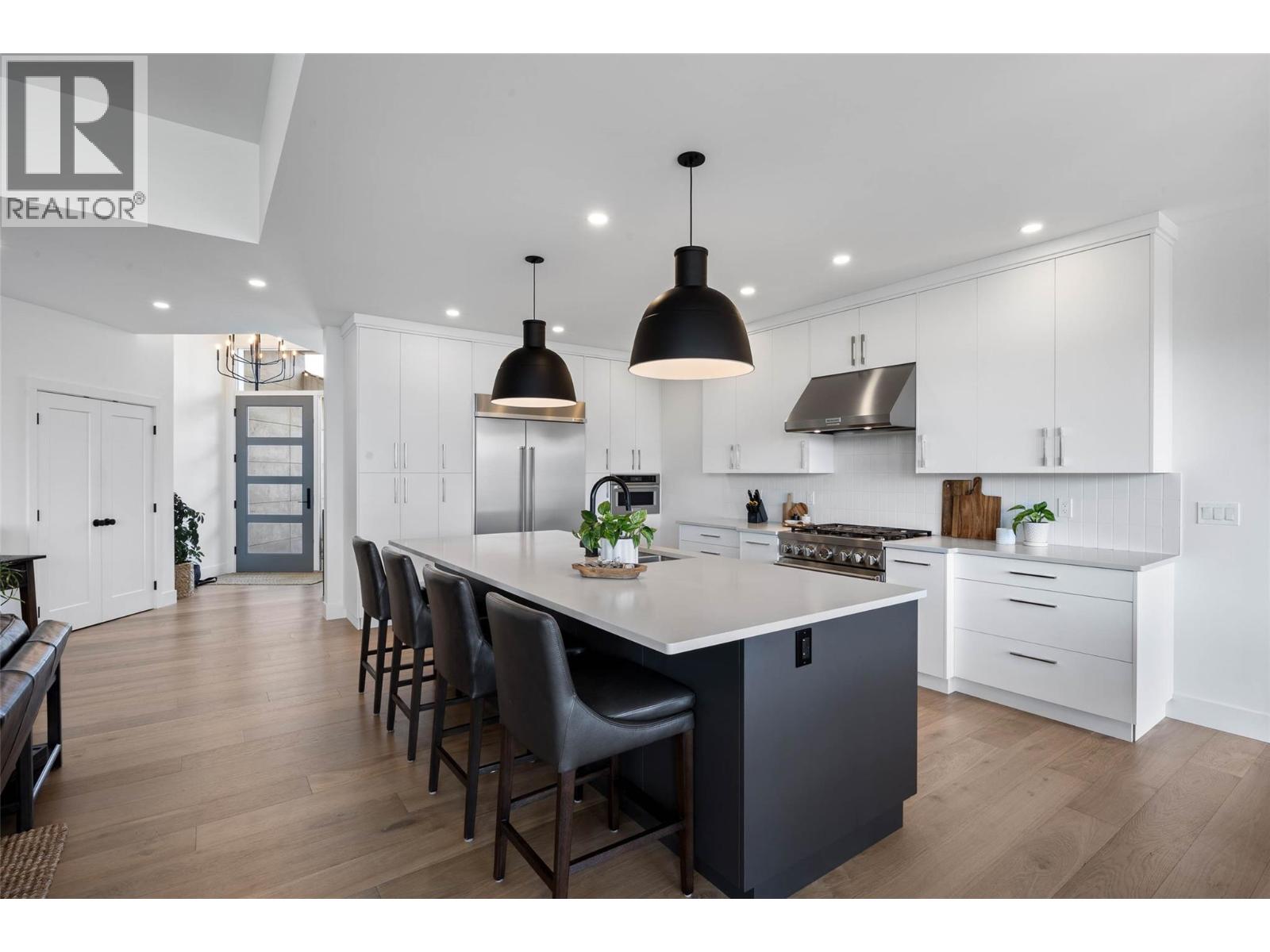 2300 Saddleback Drive, Kamloops, BC, V2B0G7 photo 4