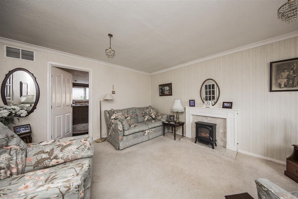 Additional image 3 of 2 bed detached bungalow for saleThe Brucks, Wateringbury, Maidstone ME18