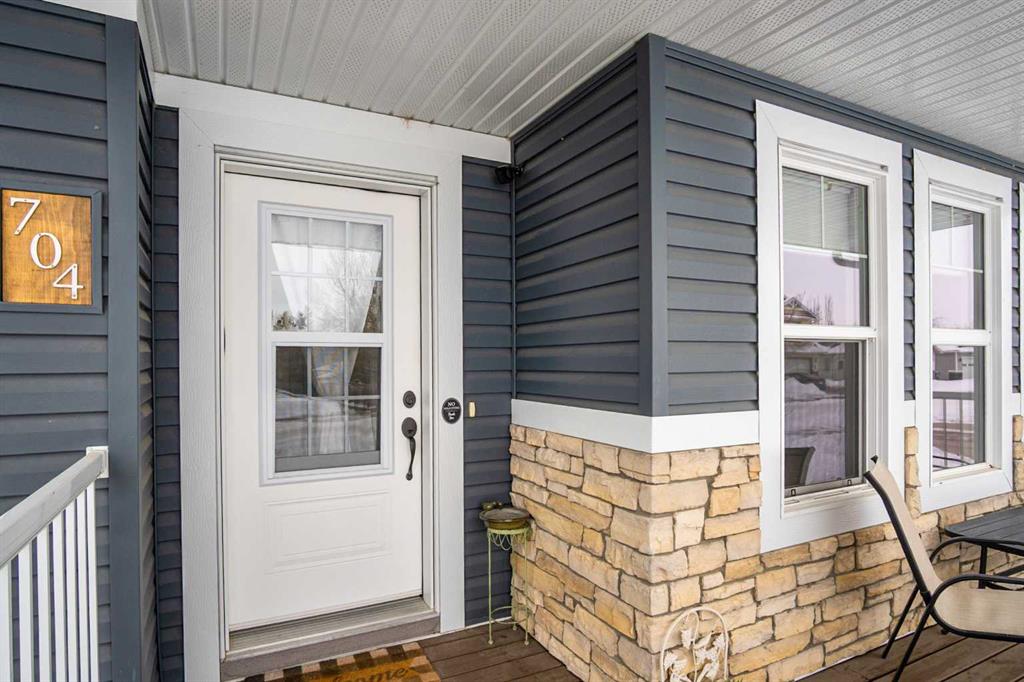 704 Stonehaven Drive, Carstairs, AB, T0M0N0 photo 3