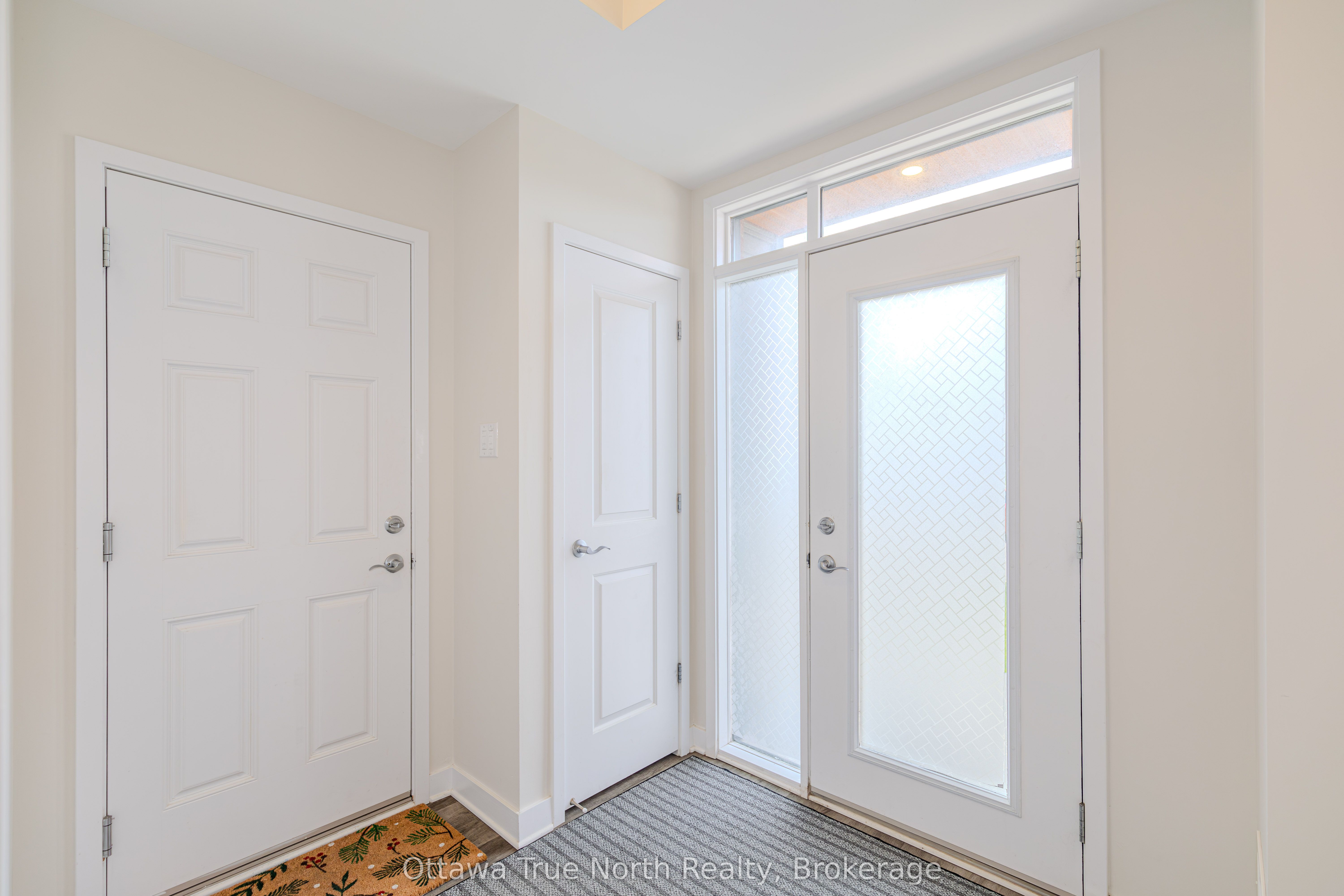 Additional image 2 of 53 Wicket Private, Ottawa, ON, K2V 0S6