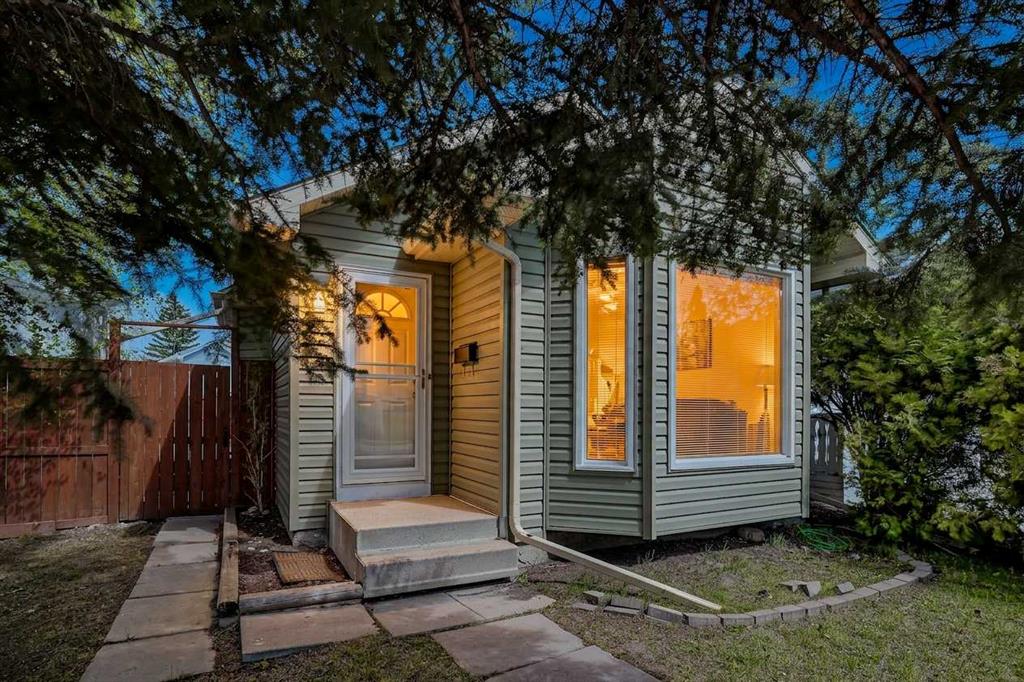 18 Martinview Crescent NE, Calgary, AB, T3J 2S2 photo 2